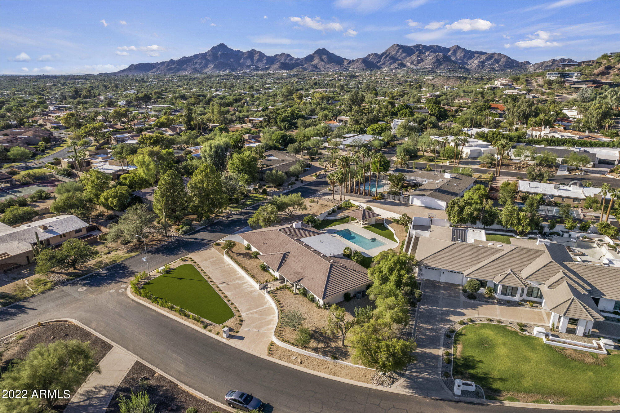 CAMELBACK SIERRA - Residential