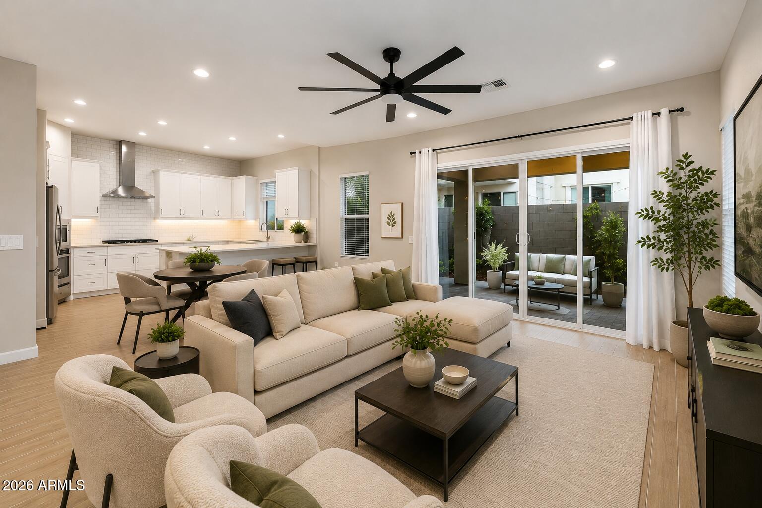 5124 E WOODRIDGE Drive