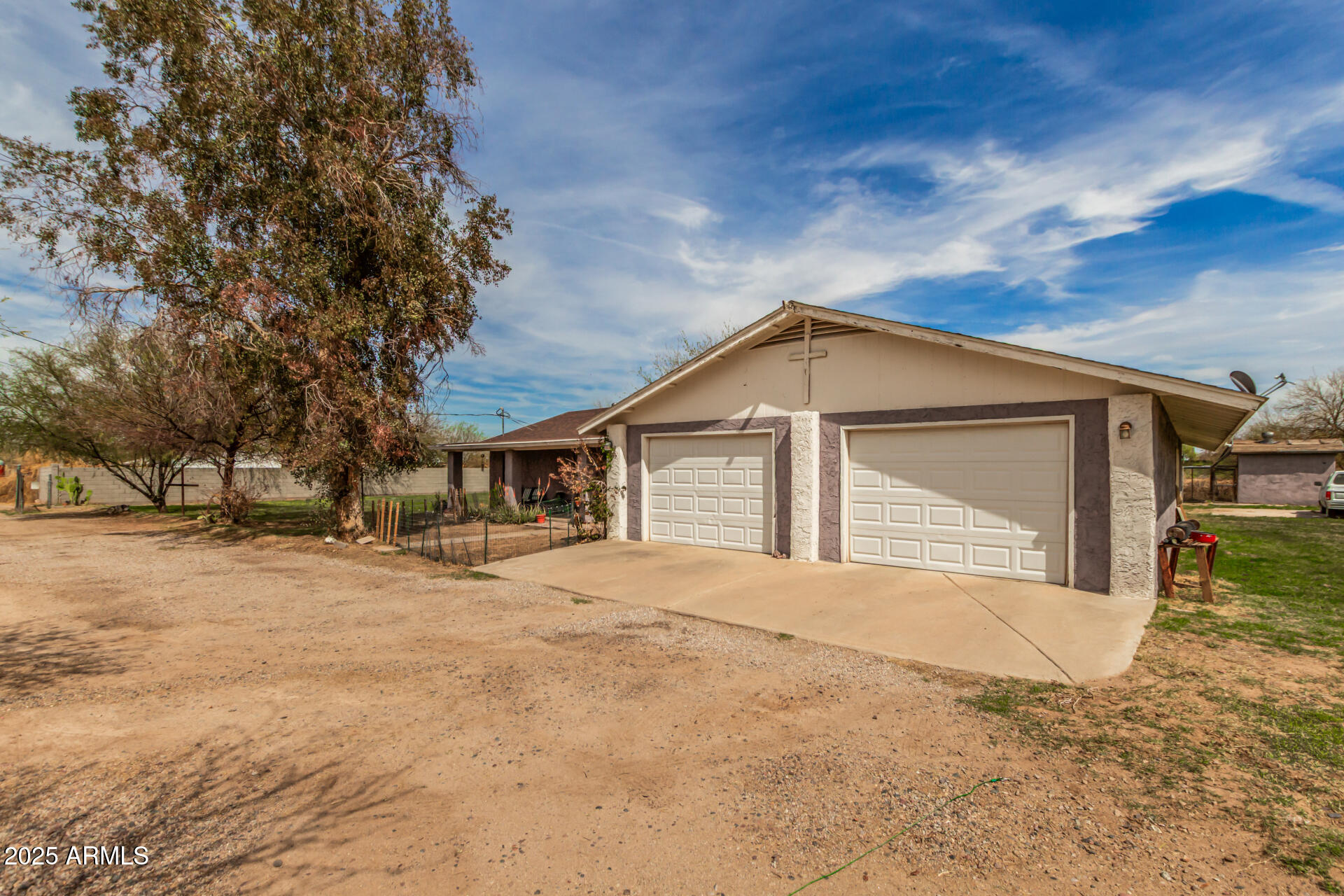 3137 W BASELINE Road