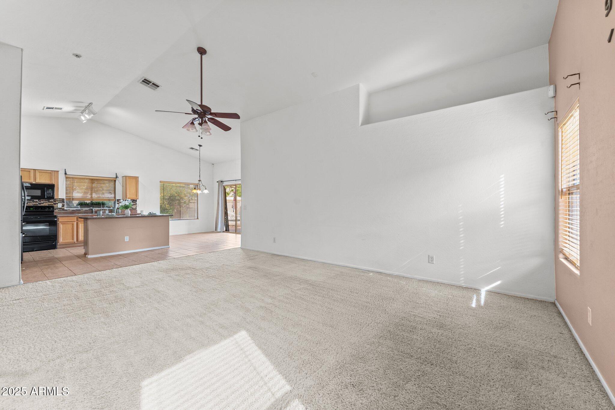 11405 W WINDSOR Avenue