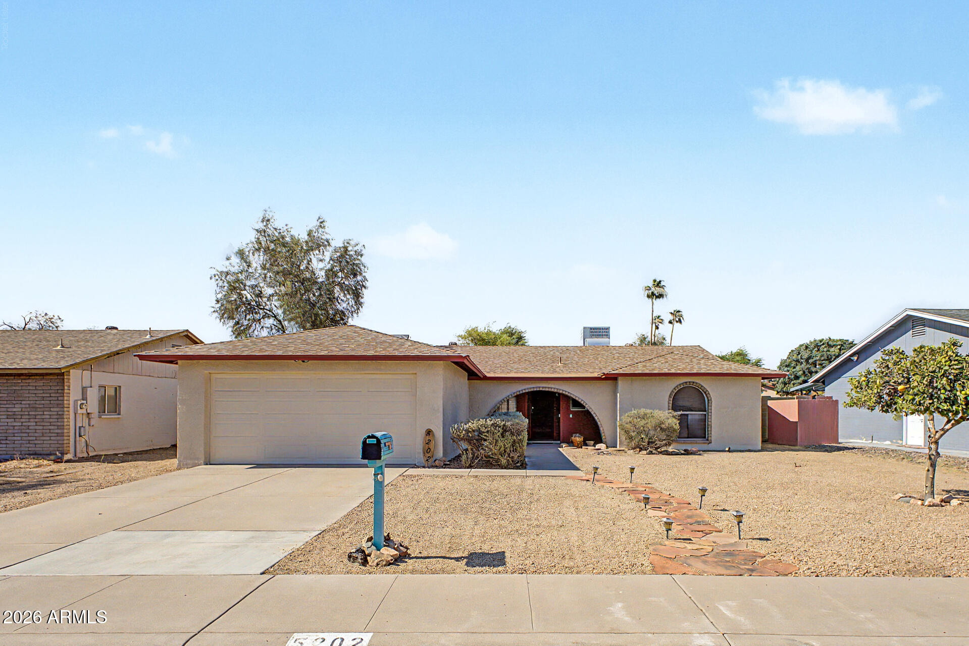 5202 W BROWN Street
