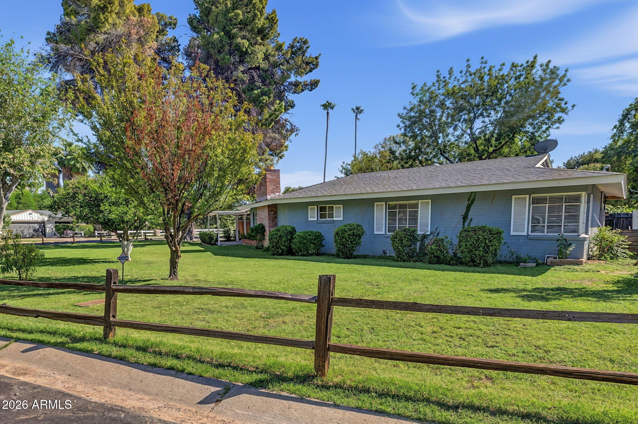1201 W RANCHO Drive