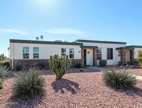 Townhouse in Sun City AZ 10101 THUNDERBIRD Boulevard.jpg