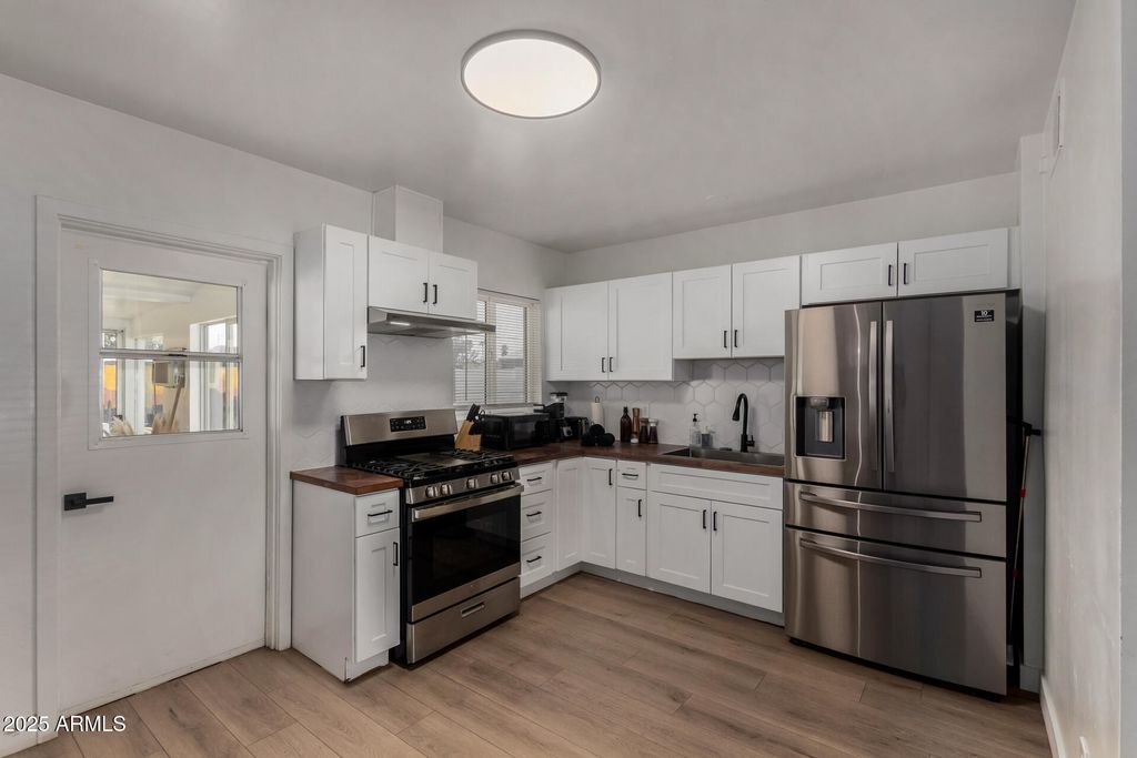 Photo of 829 W Mitchell Drive, Phoenix, AZ 85013 (MLS # 7032806)