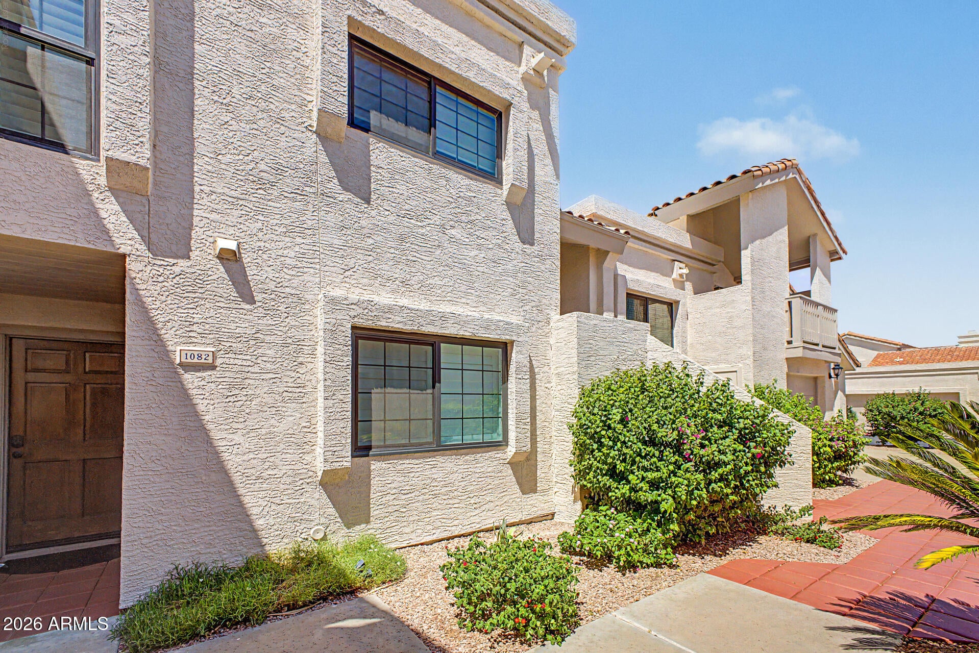 7800 E LINCOLN Drive 2082