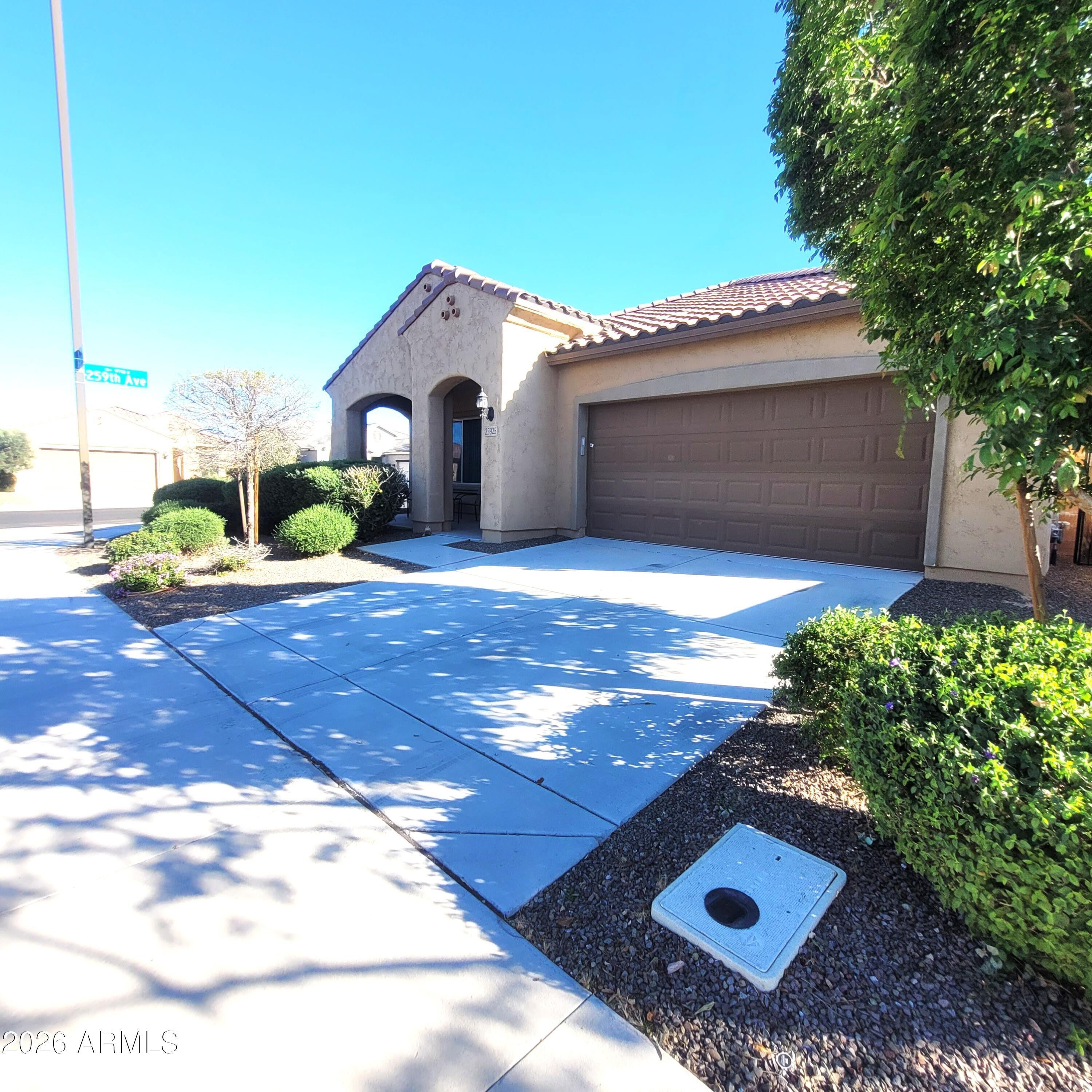 25925 W TONTO Lane
