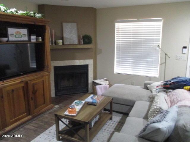 5704 E Aire Libre Avenue Unit 1086