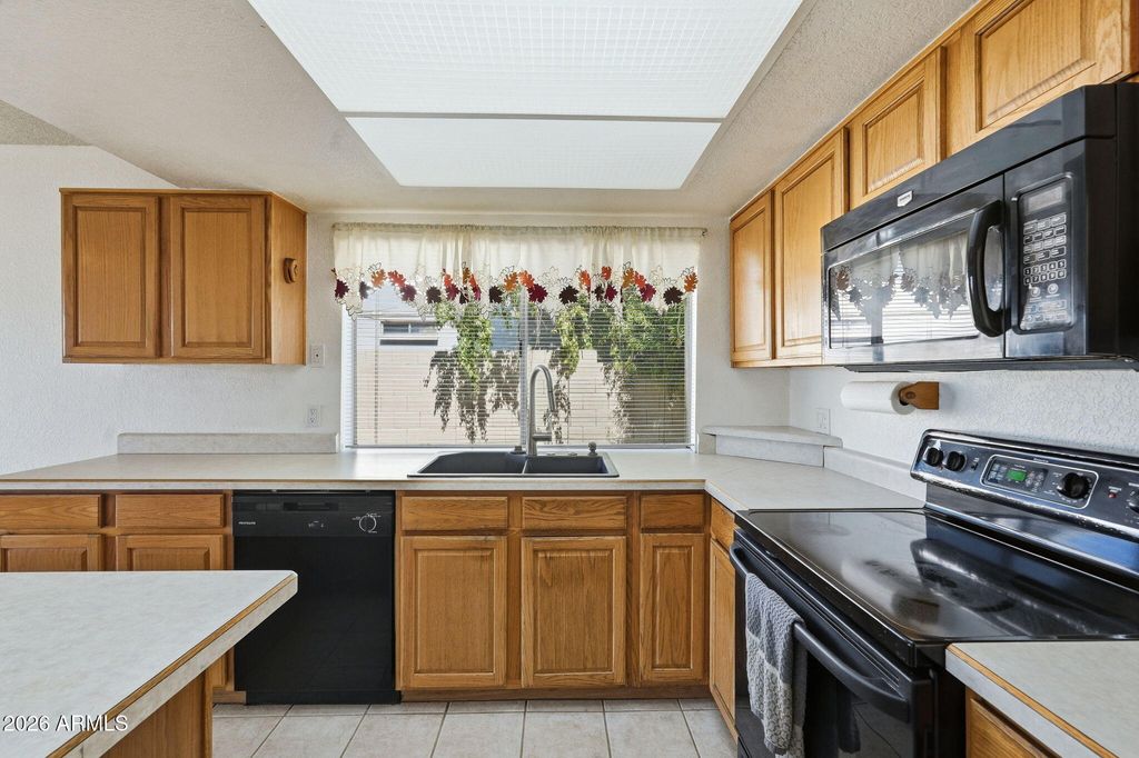 Photo of 16802 N 34th Drive, Phoenix, AZ 85053 (MLS # 6997994)