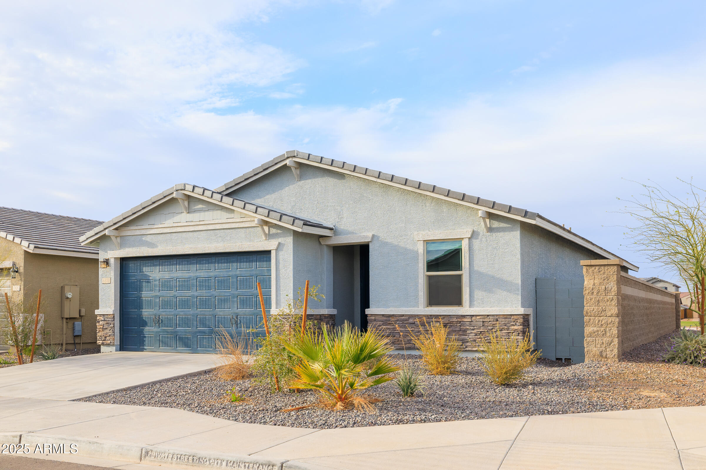 6810 W PEDRO Lane