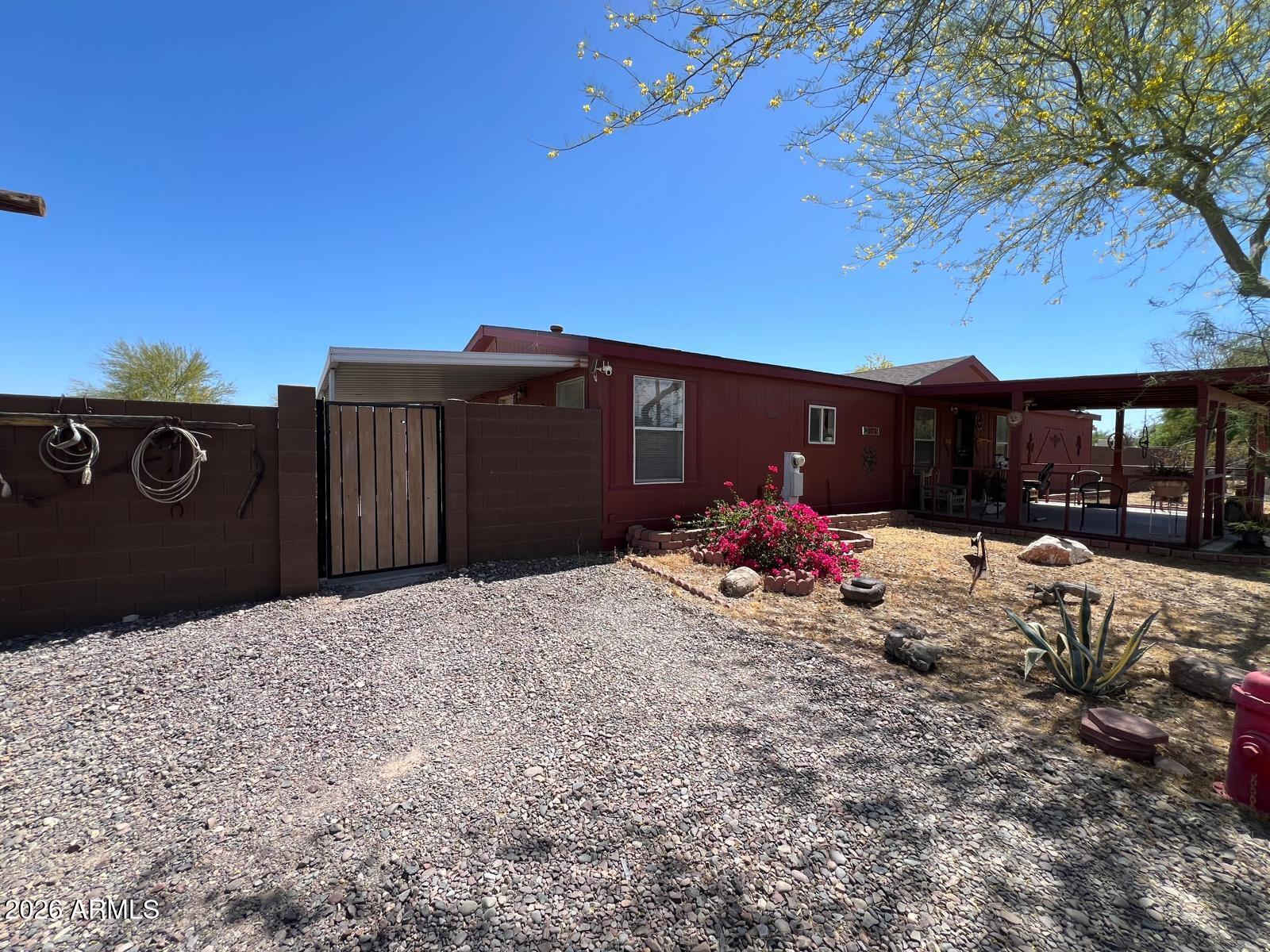 19743 W PALM Lane