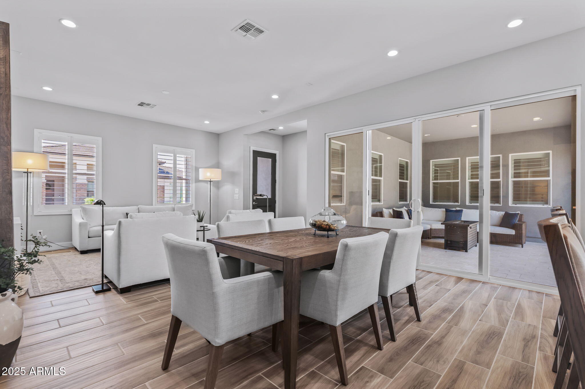 11217 N BLAKELY Street