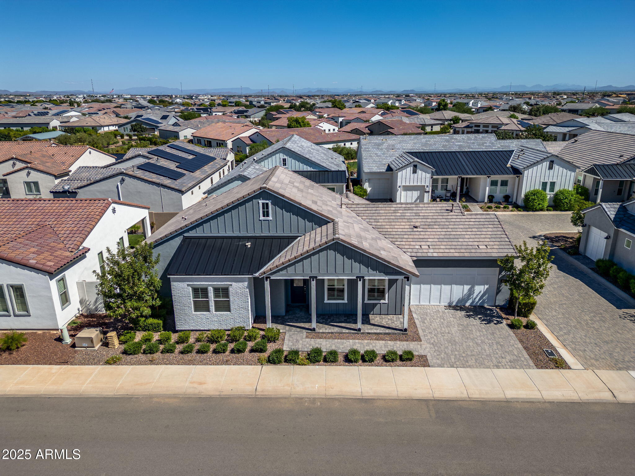 11217 N BLAKELY Street