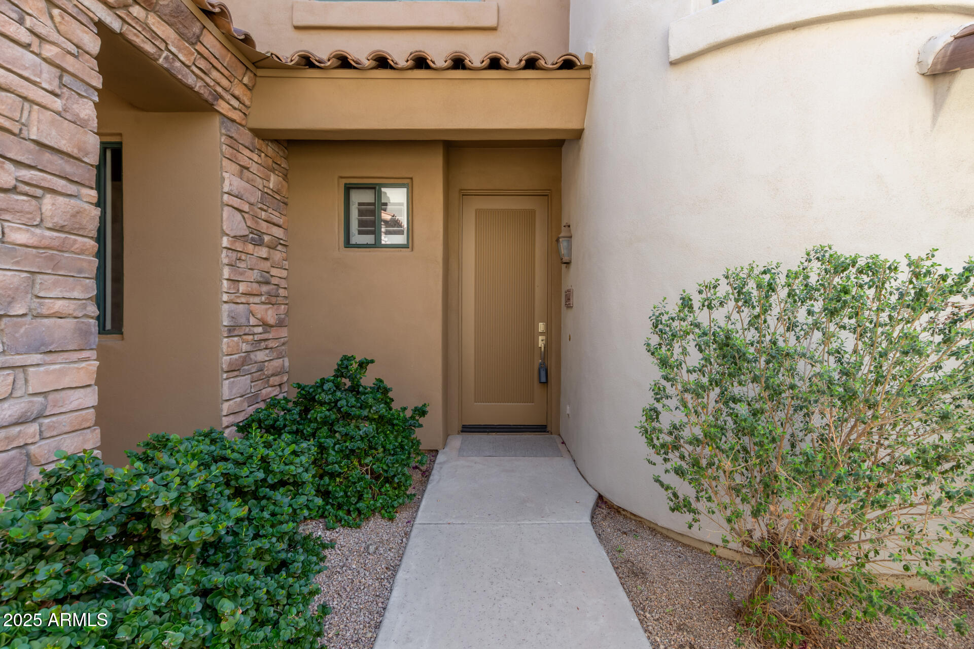 19550 N GRAYHAWK Drive 1044
