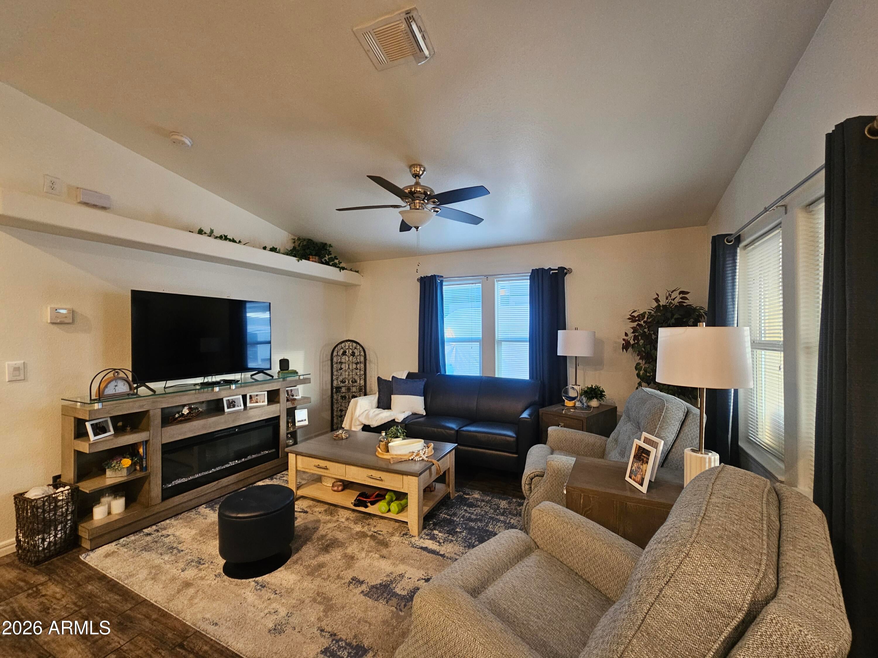 650 N Hawes Road 2731