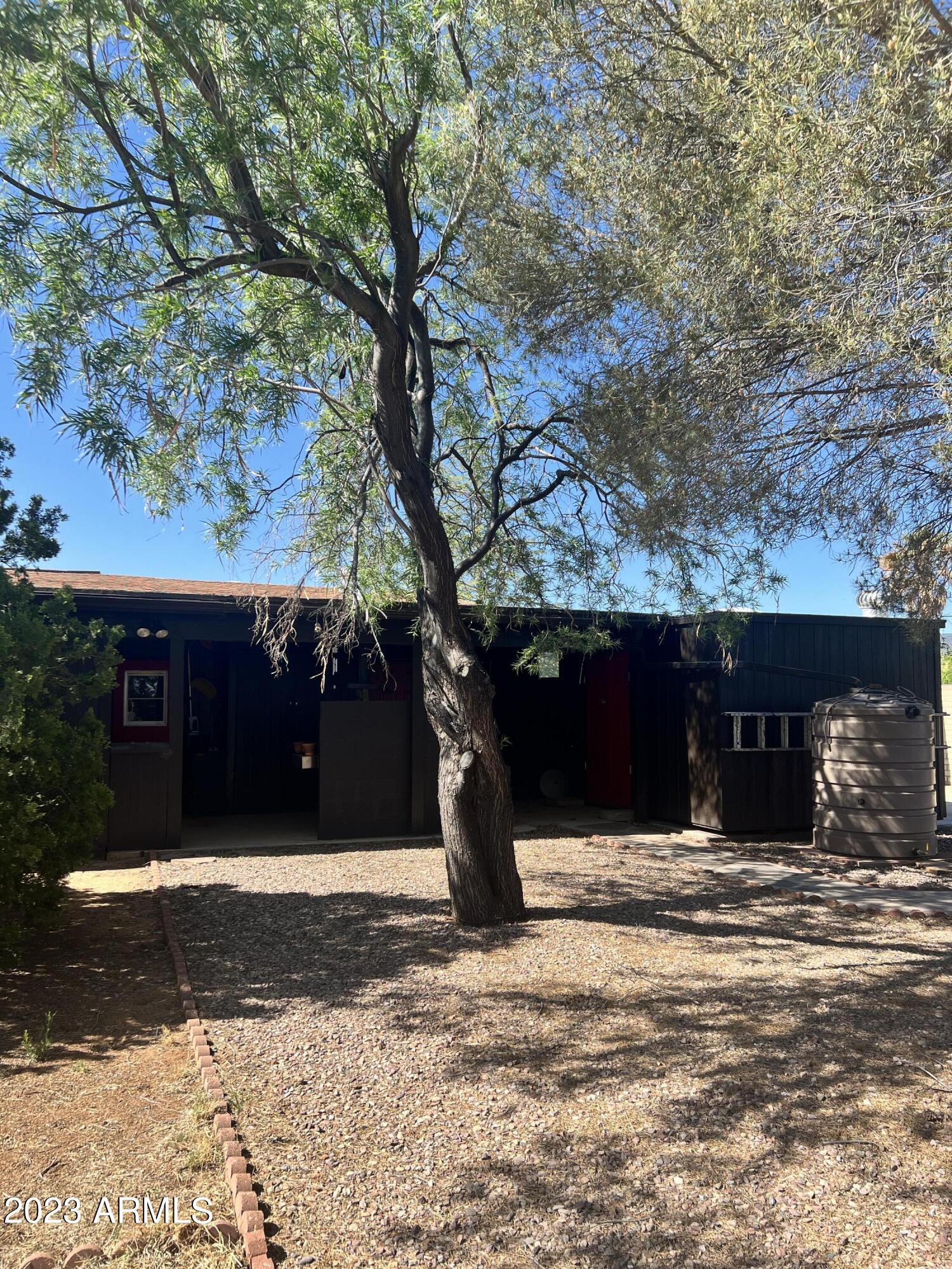 TOWN & COUNTRY ESTATES - Residential