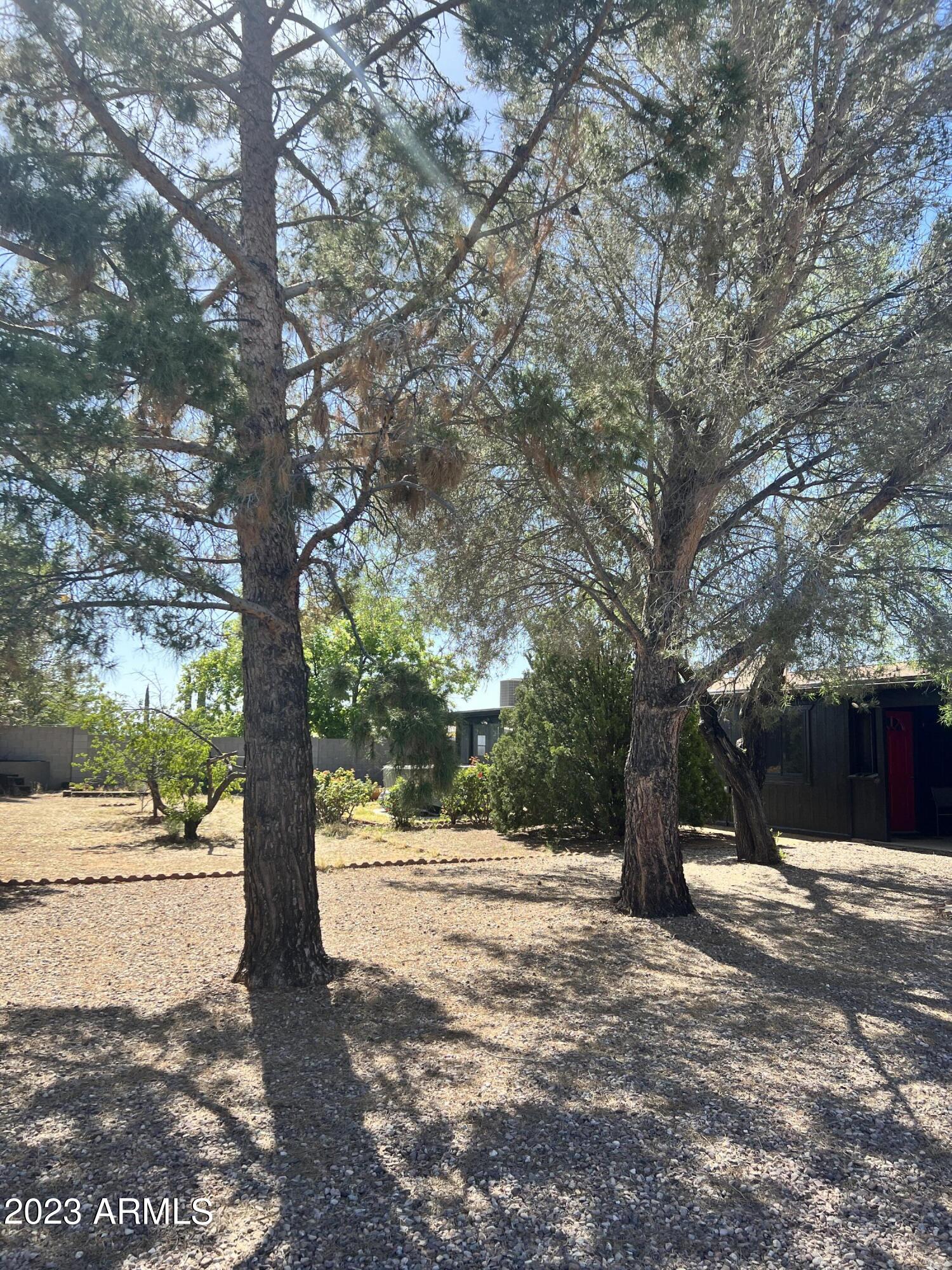 TOWN & COUNTRY ESTATES - Residential