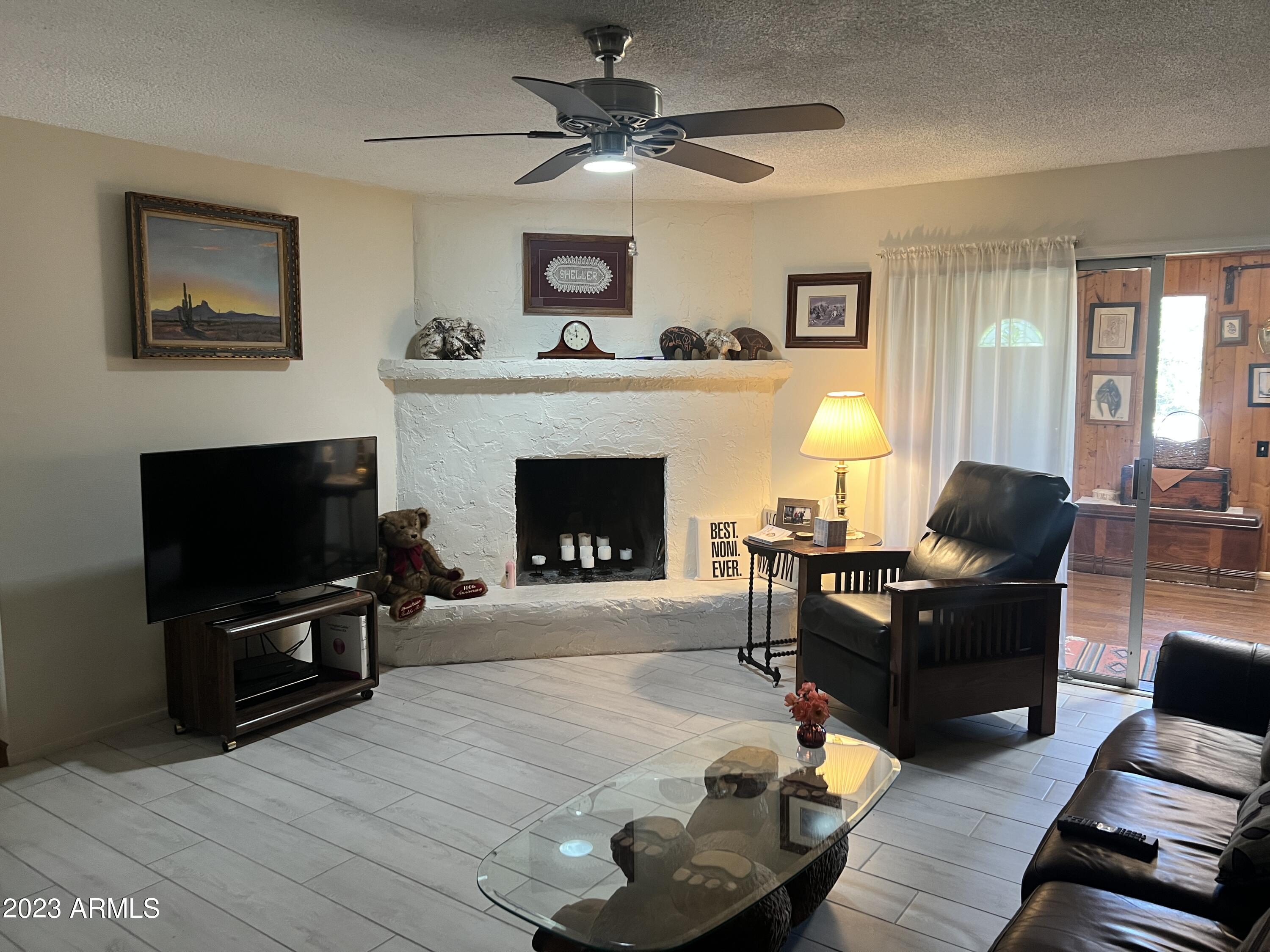 TOWN & COUNTRY ESTATES - Residential