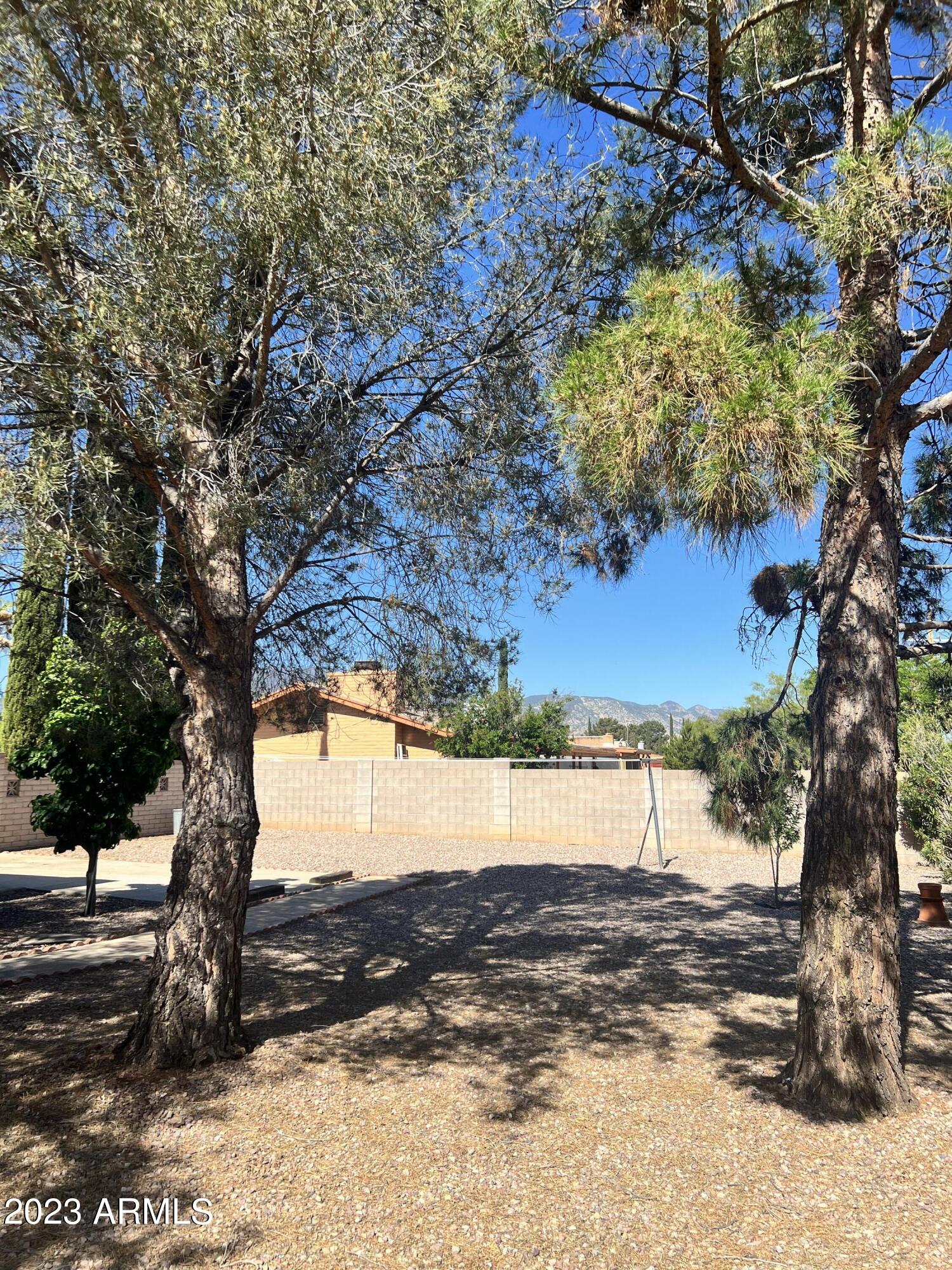 TOWN & COUNTRY ESTATES - Residential
