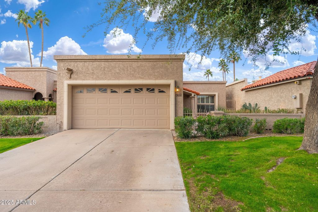 Photo of 6724 N 79th Place, Scottsdale, AZ 85250 (MLS # 7000262)