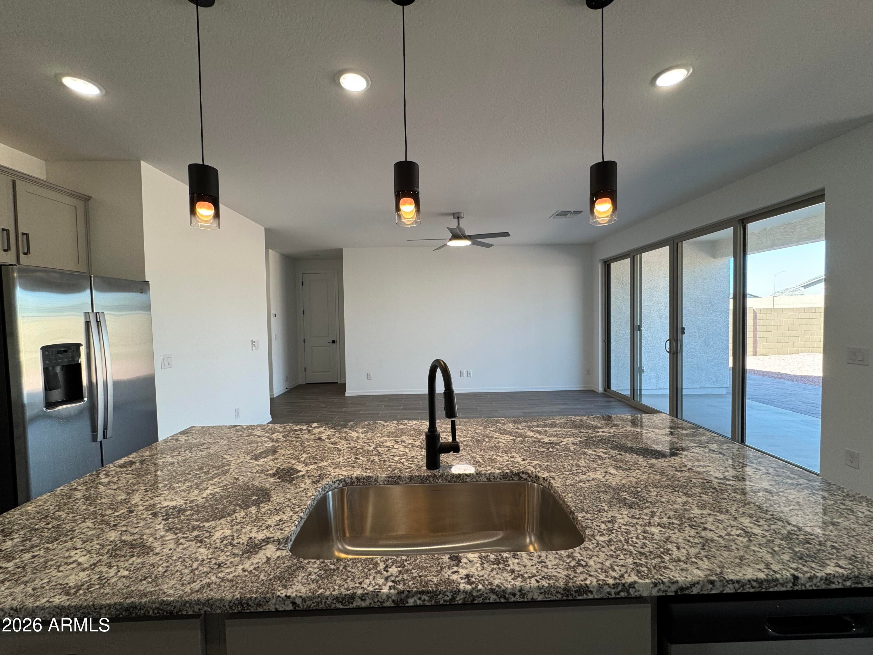 7606 W SMOKETREE Drive