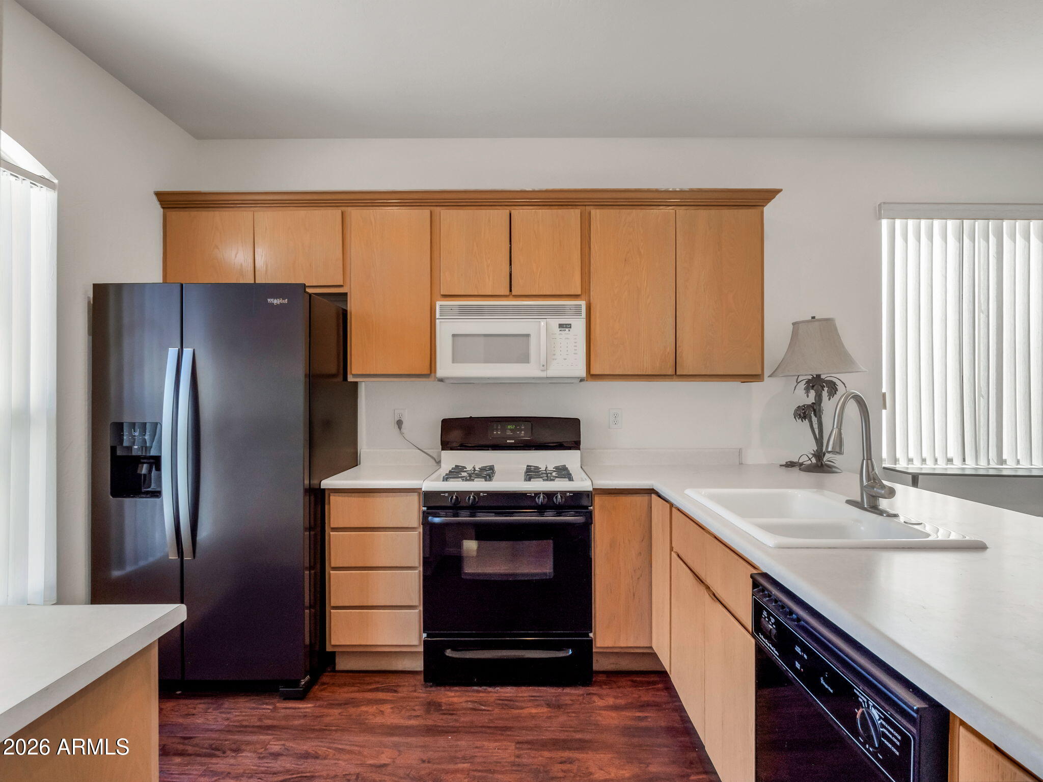 916 S CRESTVIEW Court