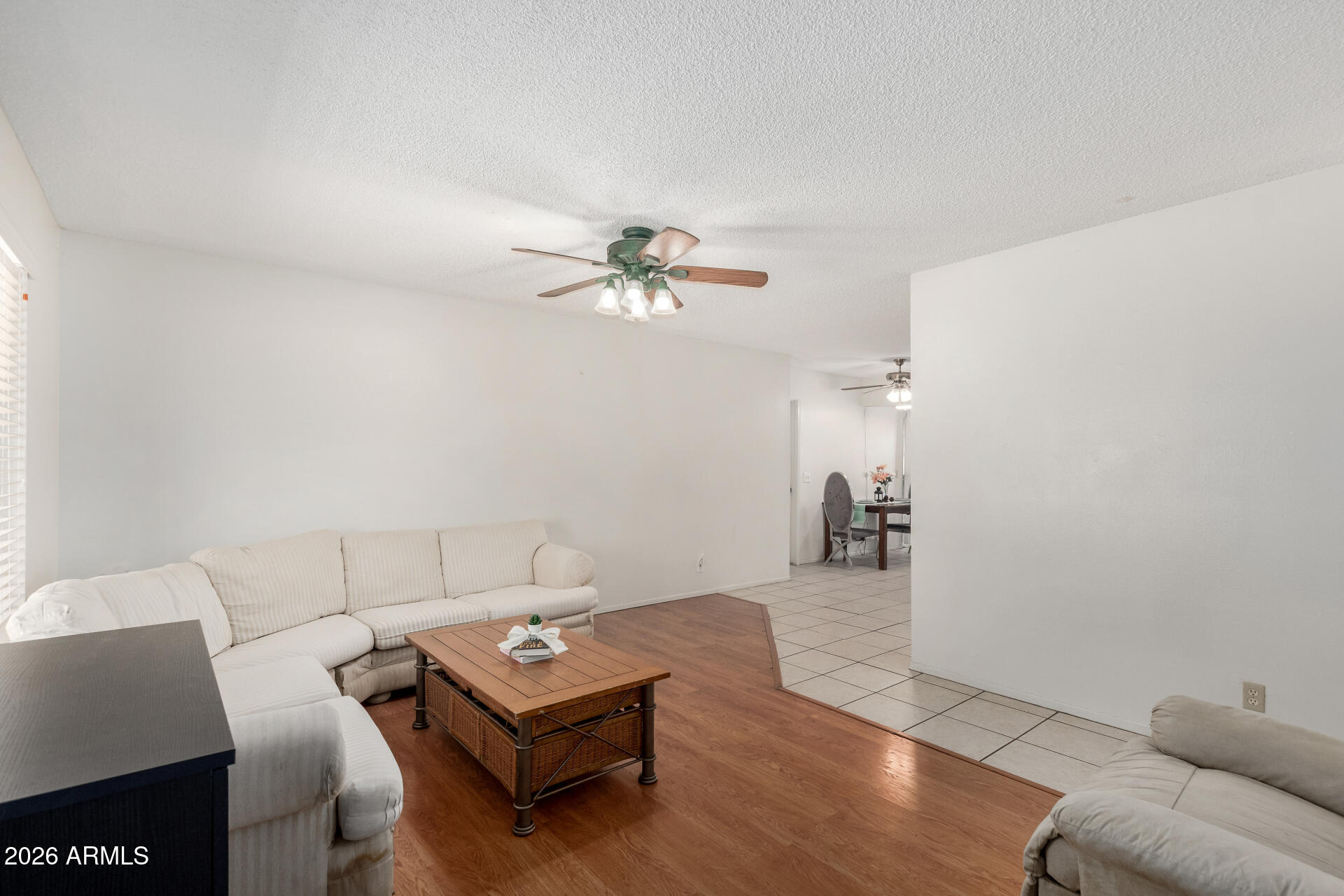 305 W NOPAL Place