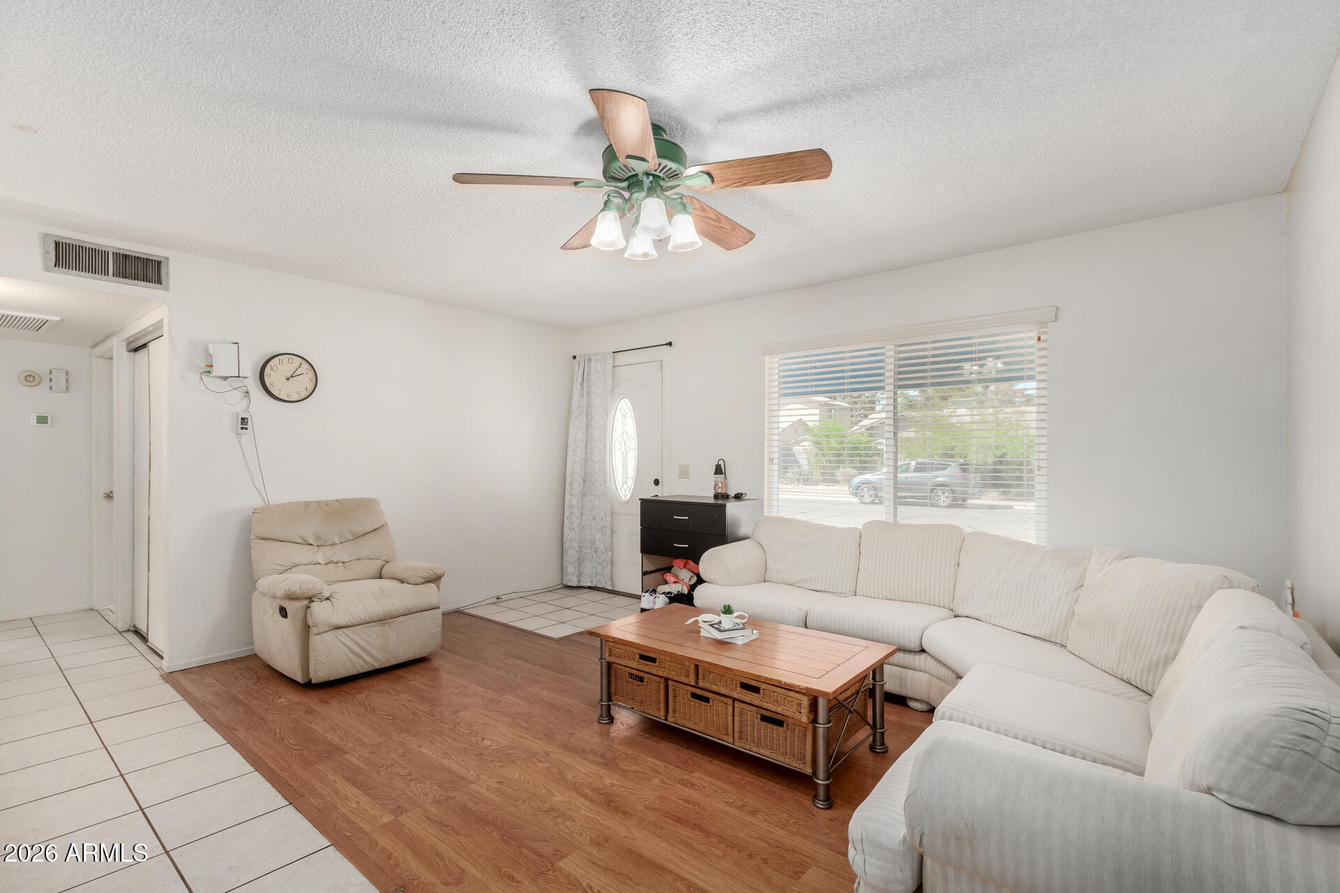 305 W NOPAL Place