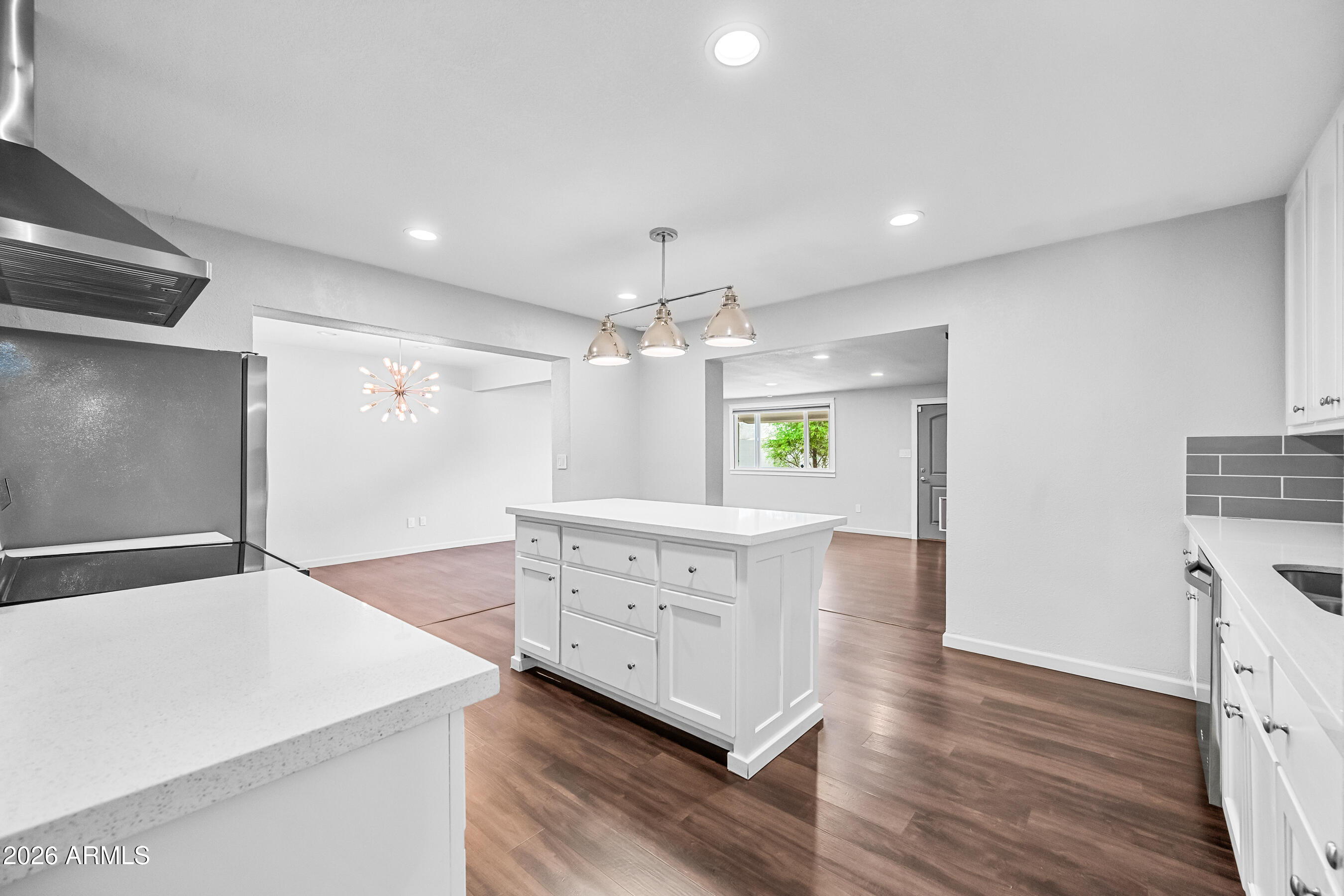 7532 E ROOSEVELT Street