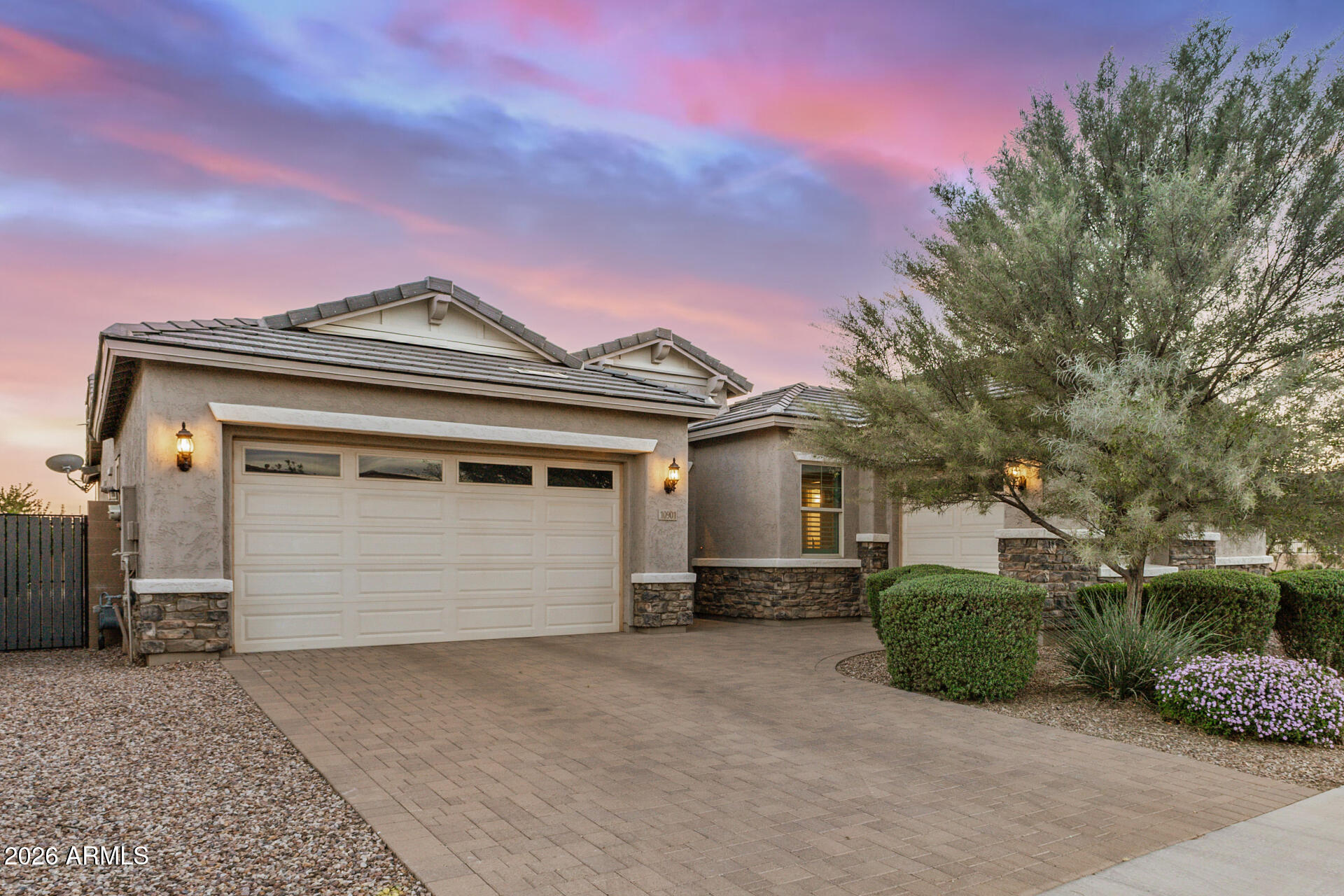 10901 E TARRAGON Avenue