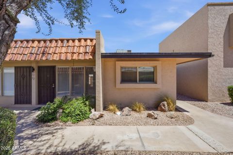 Photo of 1320 E Bethany Home Road #52, Phoenix, AZ 85014 (MLS # 7040507)