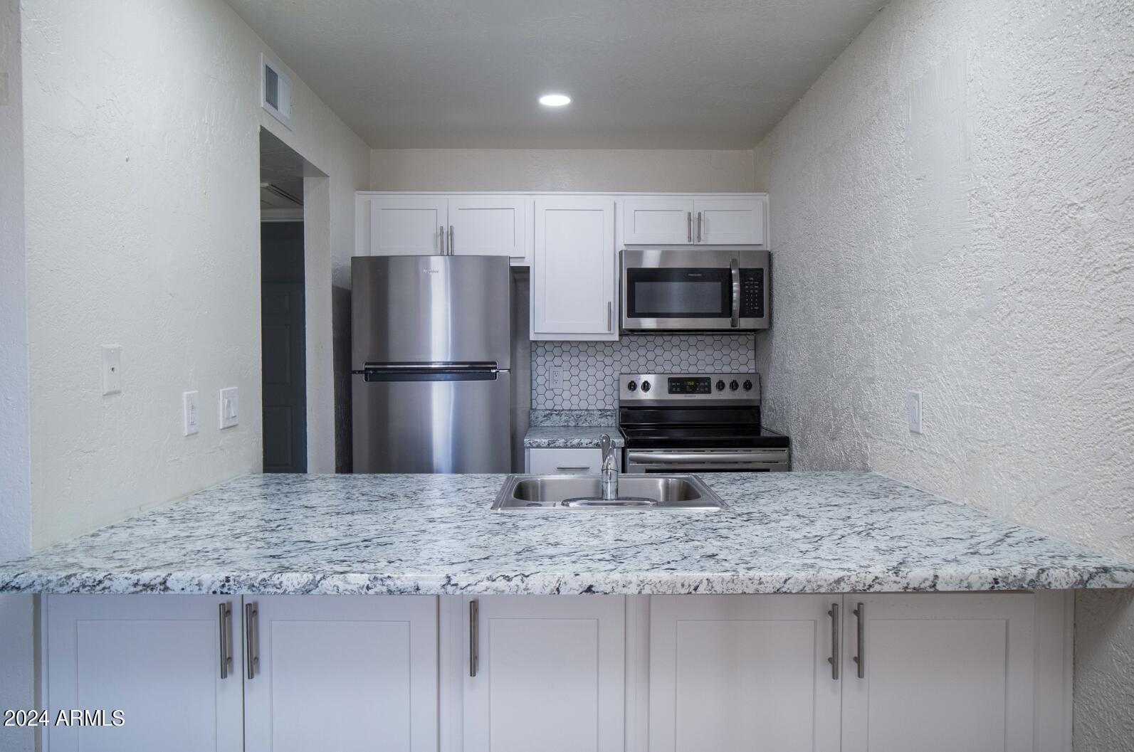 4635 N 27th Avenue Apt 205