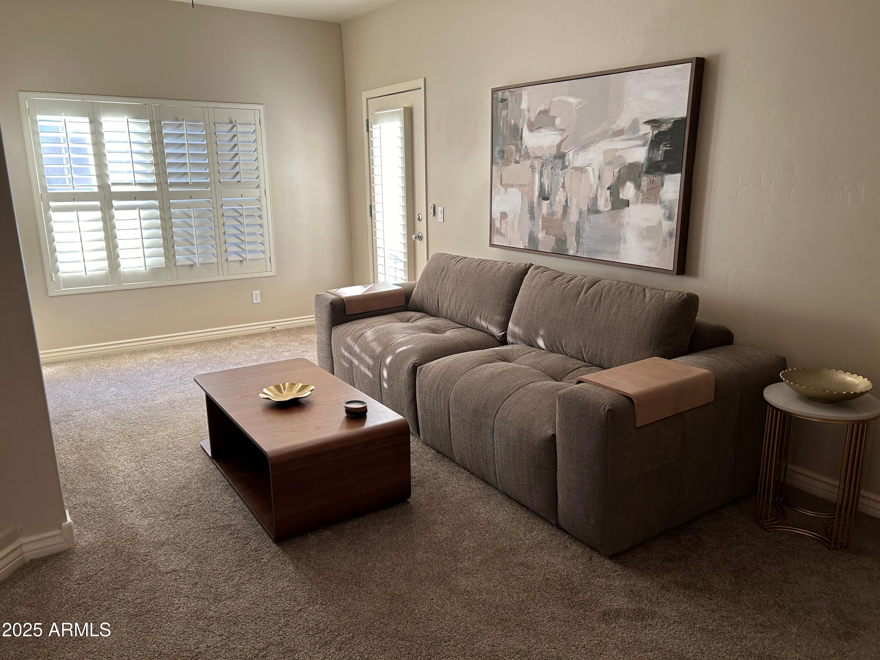 5350 E DEER VALLEY Drive 3242