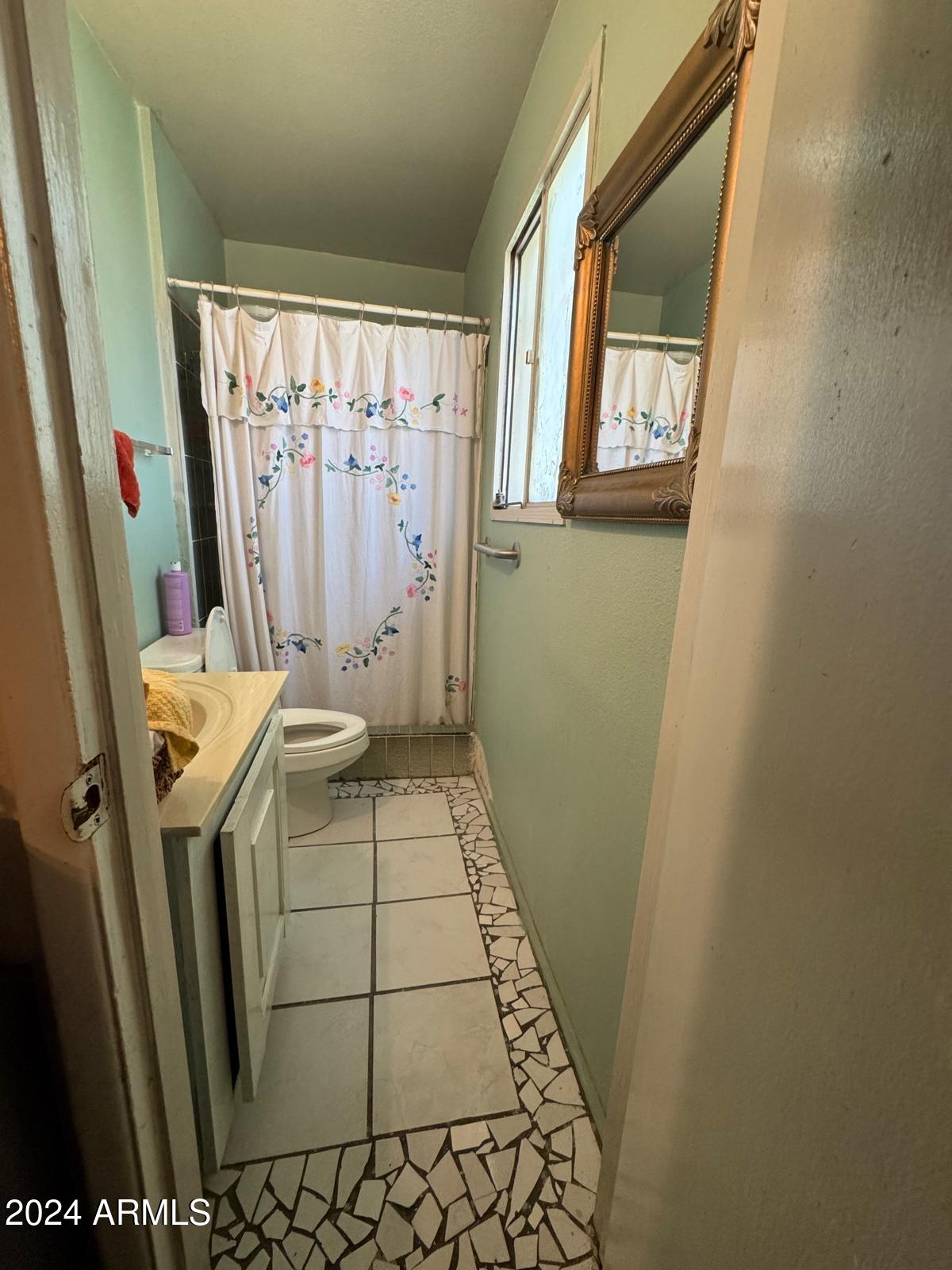 2032 W PECAN Road