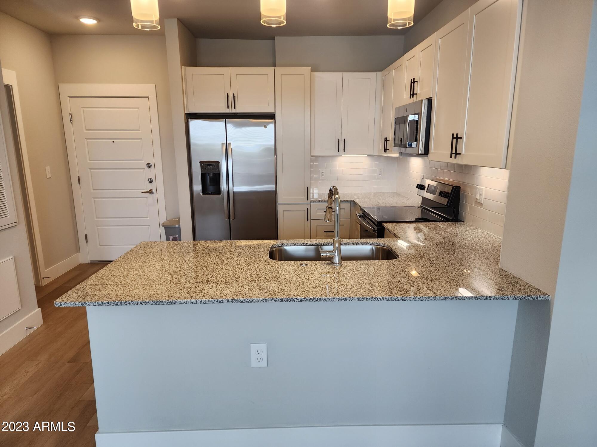 15510 N LA COMETA Avenue A1