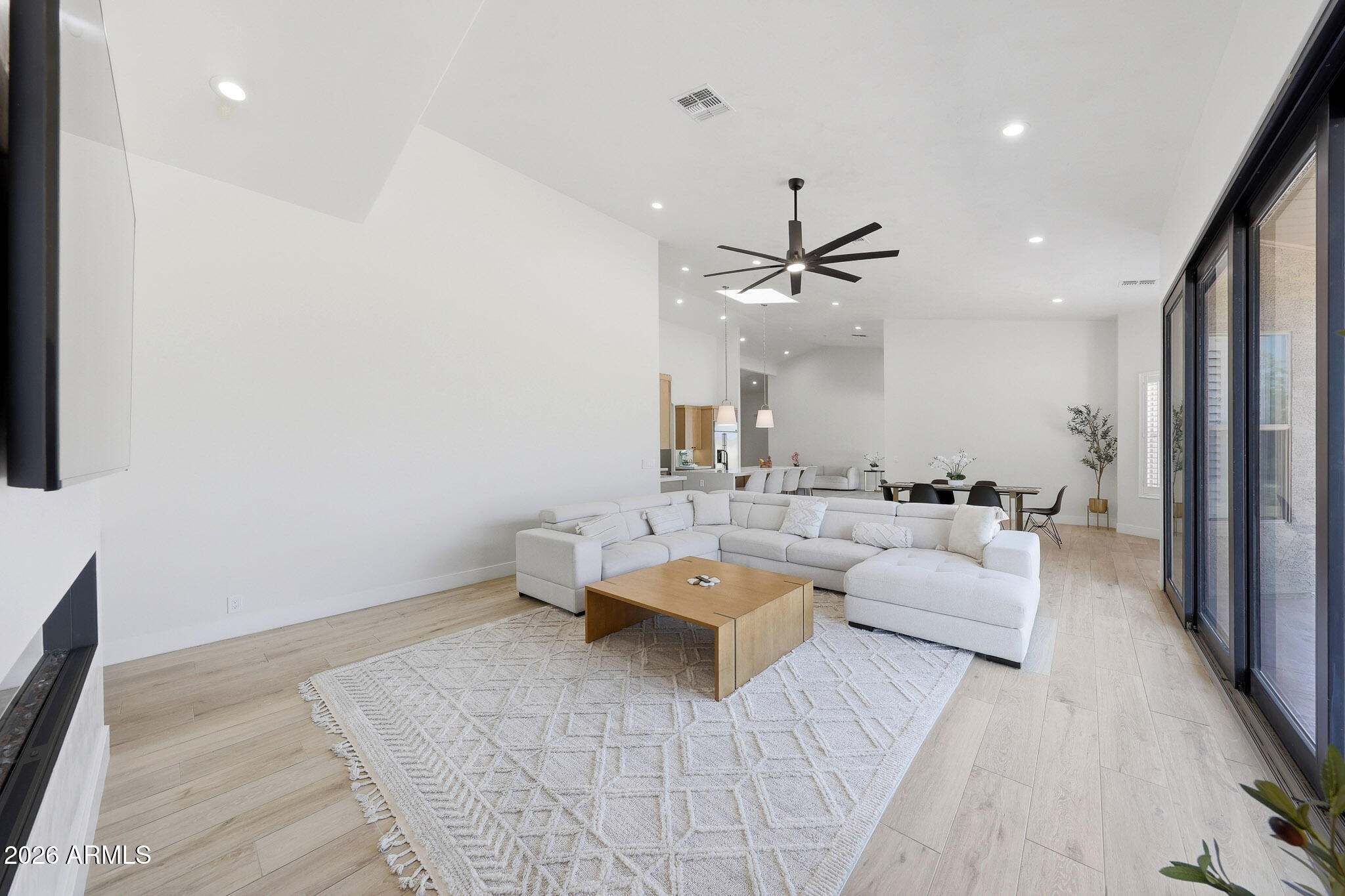 CAMELBACK FARMS - Residential
