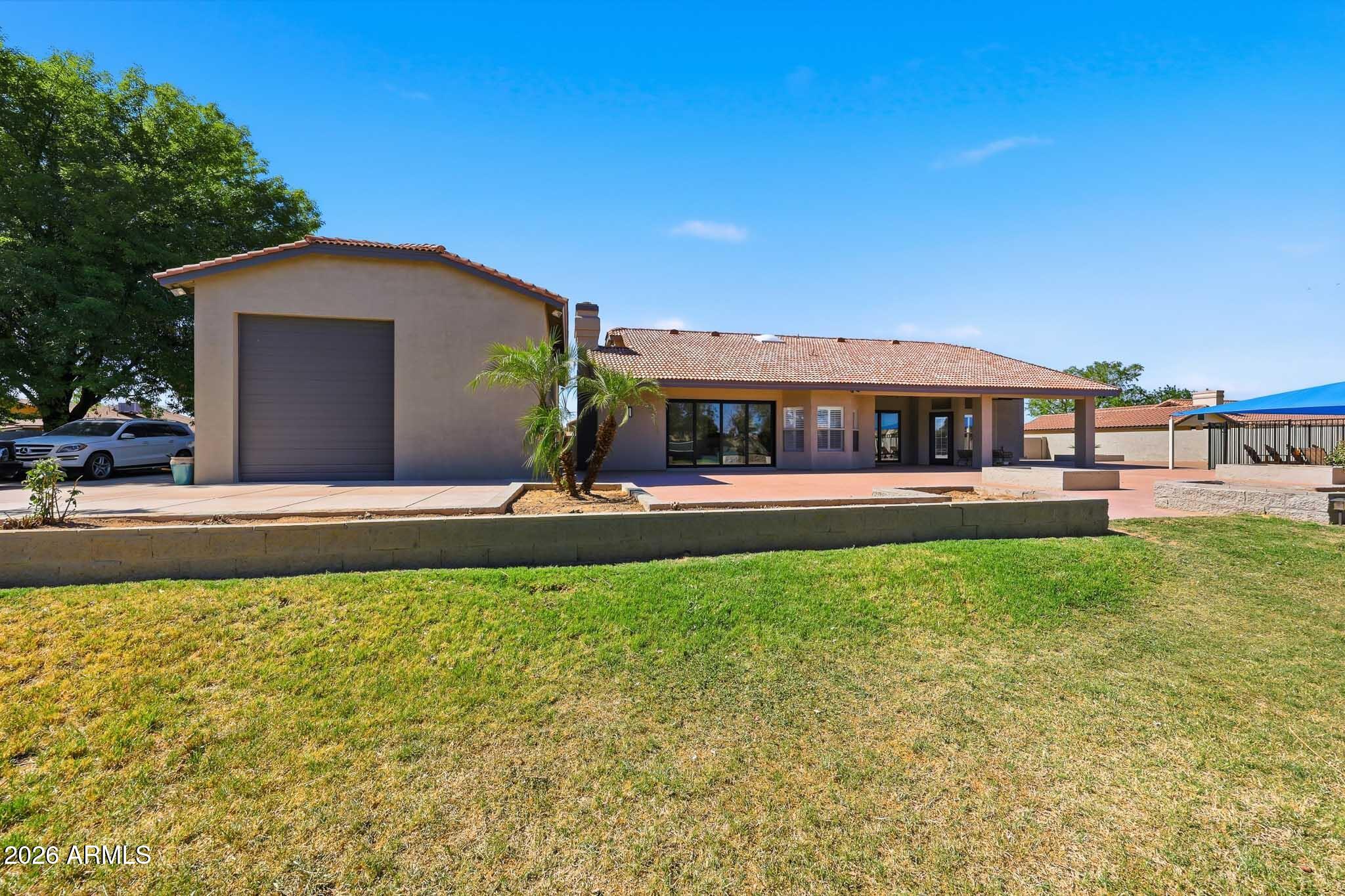 CAMELBACK FARMS - Residential