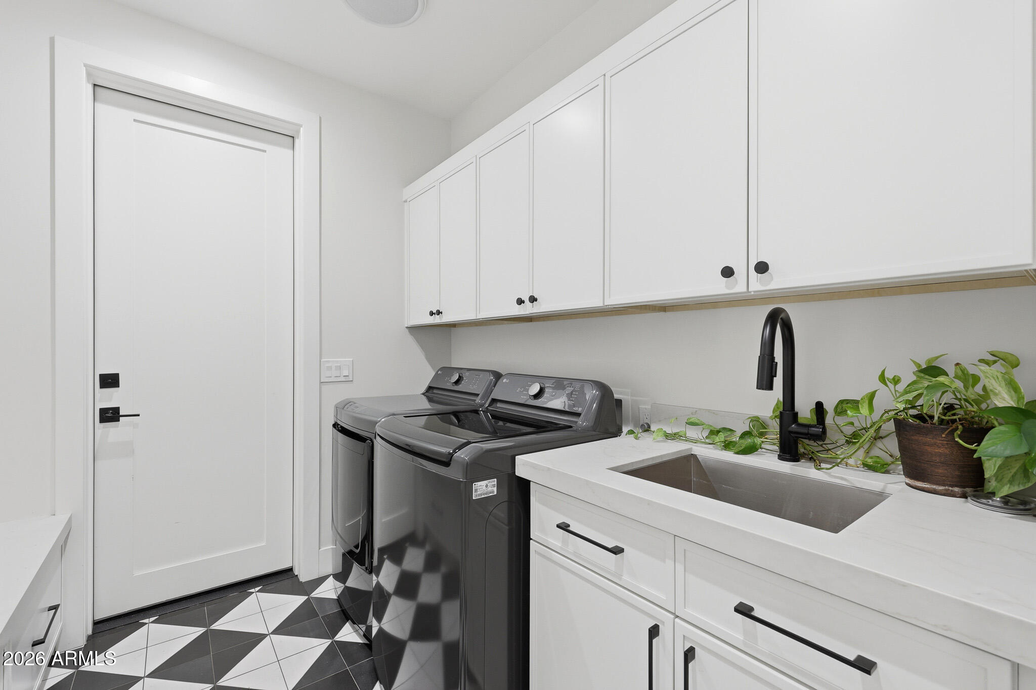 CAMELBACK FARMS - Residential