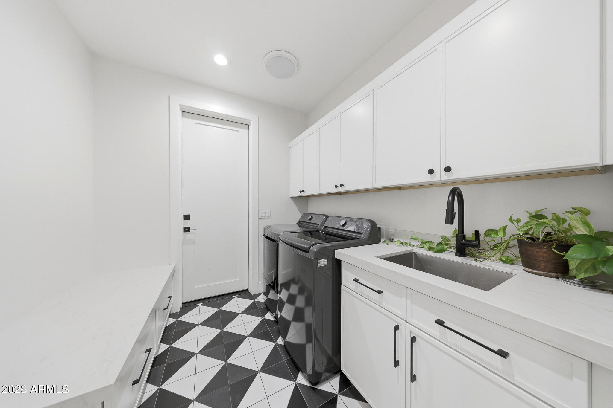 CAMELBACK FARMS - Residential