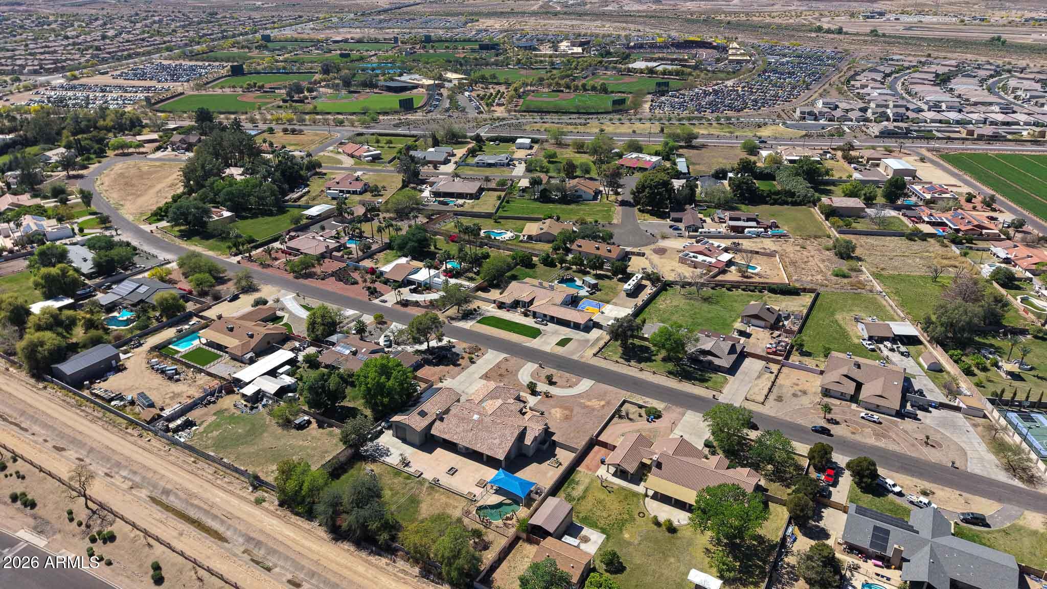 CAMELBACK FARMS - Residential