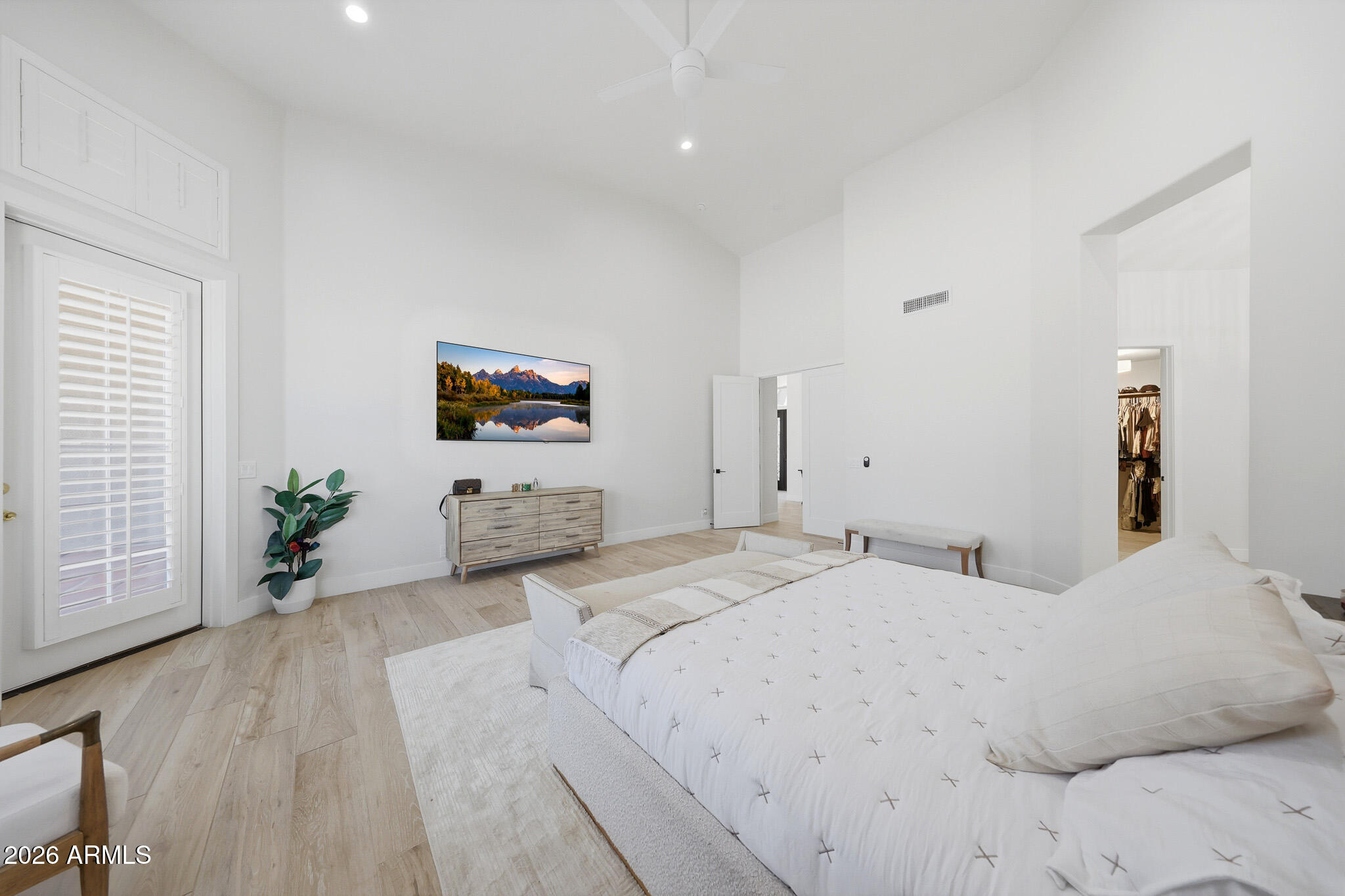 CAMELBACK FARMS - Residential