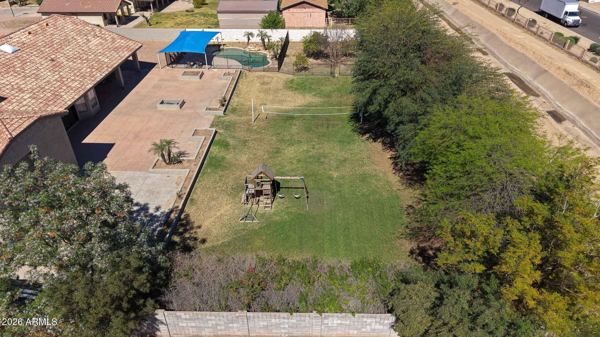 CAMELBACK FARMS - Residential