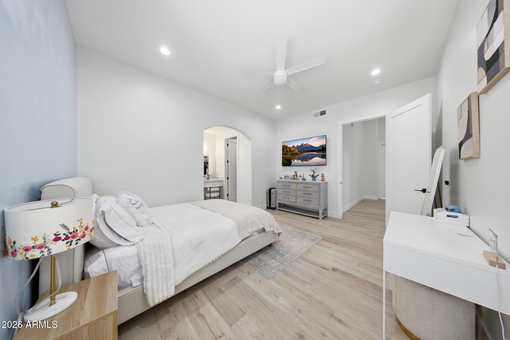 CAMELBACK FARMS - Residential