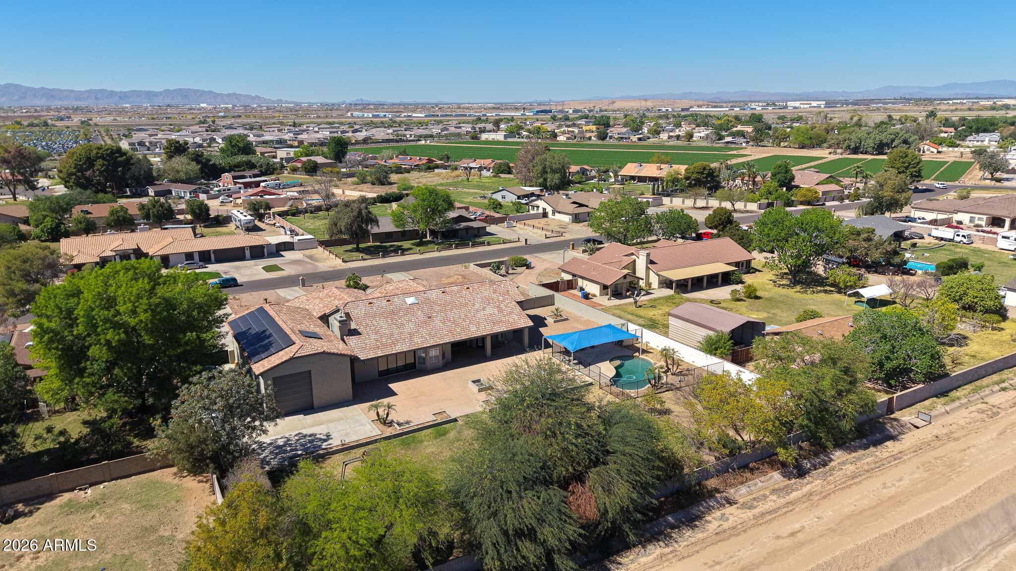 CAMELBACK FARMS - Residential