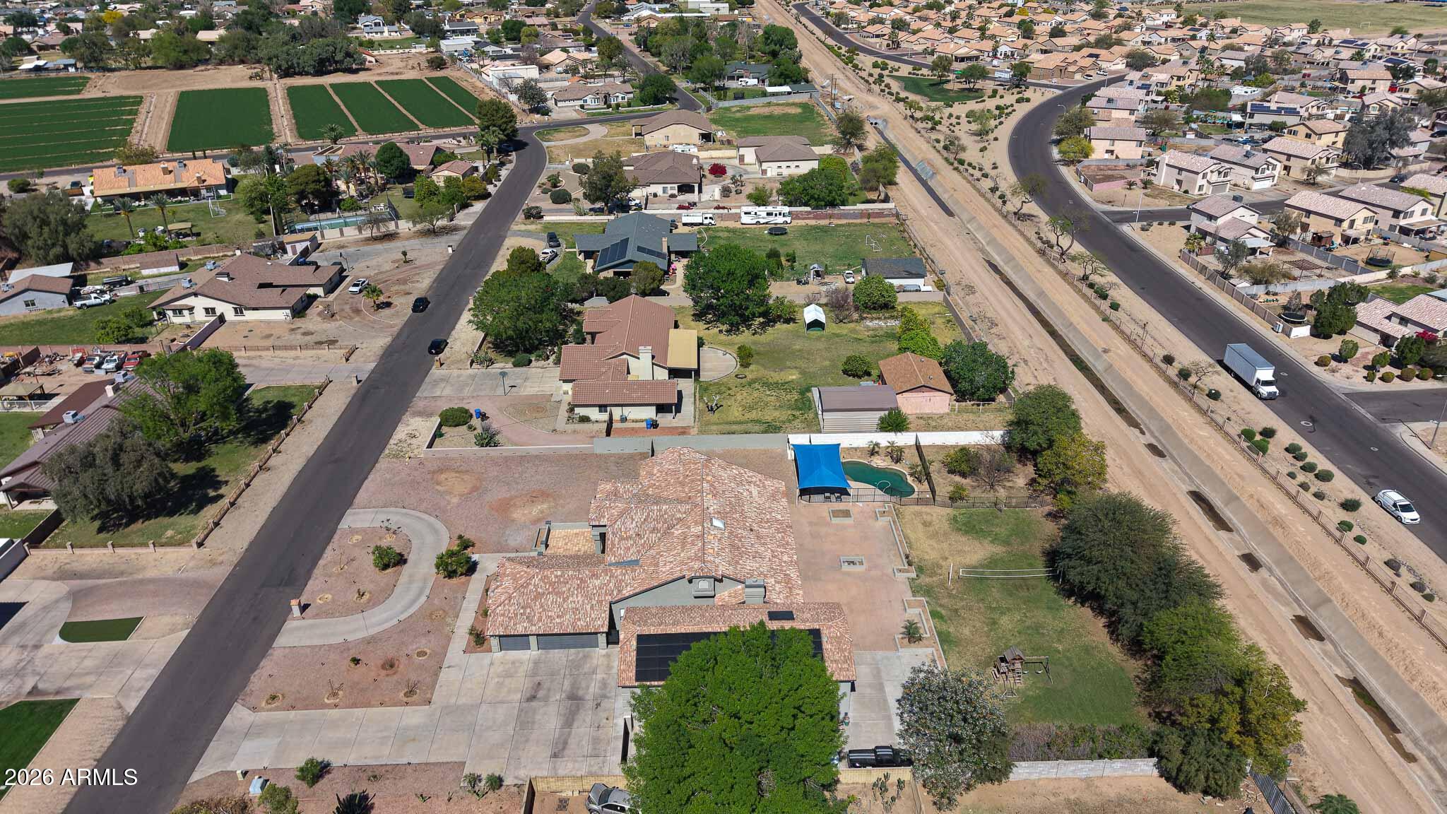 CAMELBACK FARMS - Residential