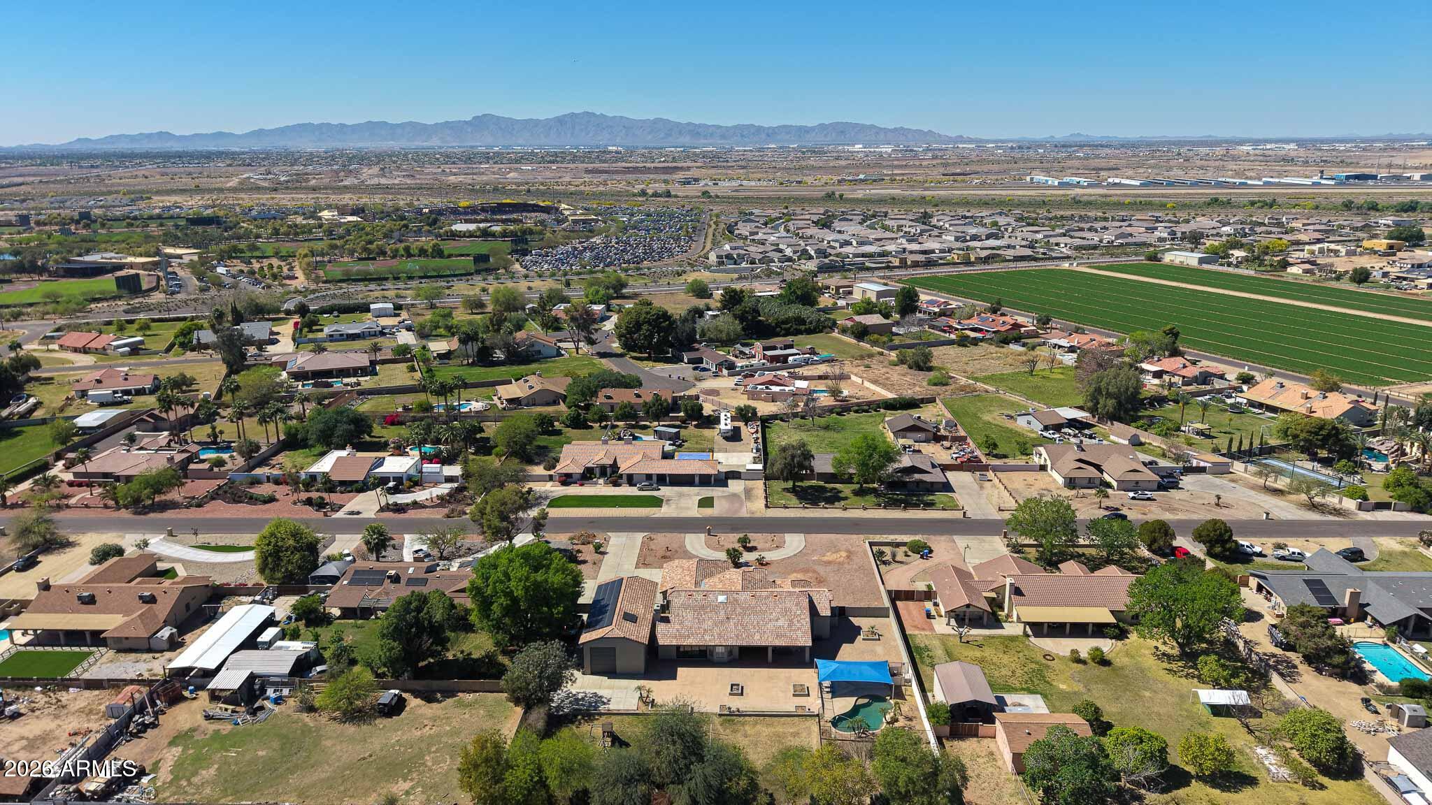 CAMELBACK FARMS - Residential