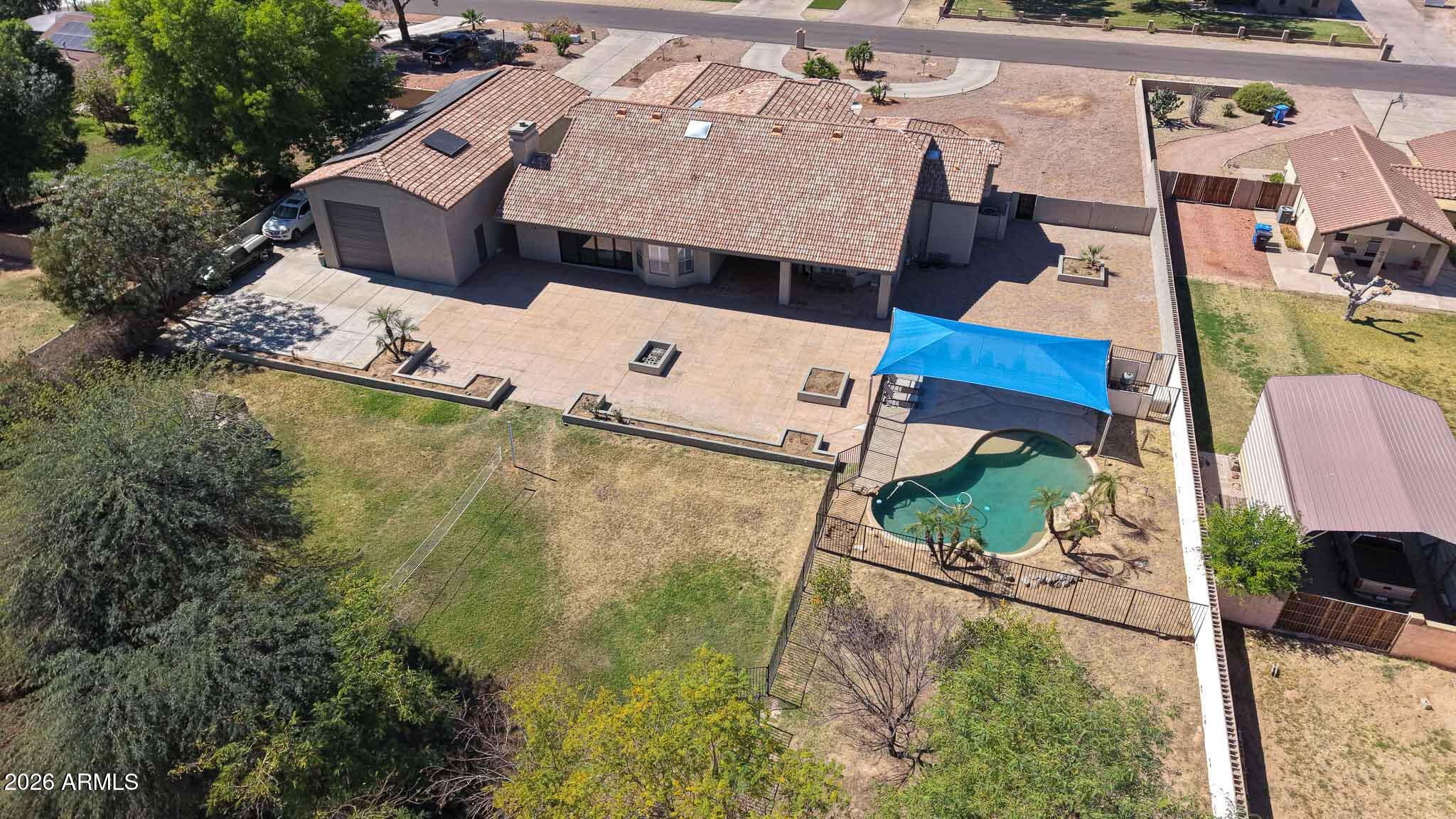 CAMELBACK FARMS - Residential