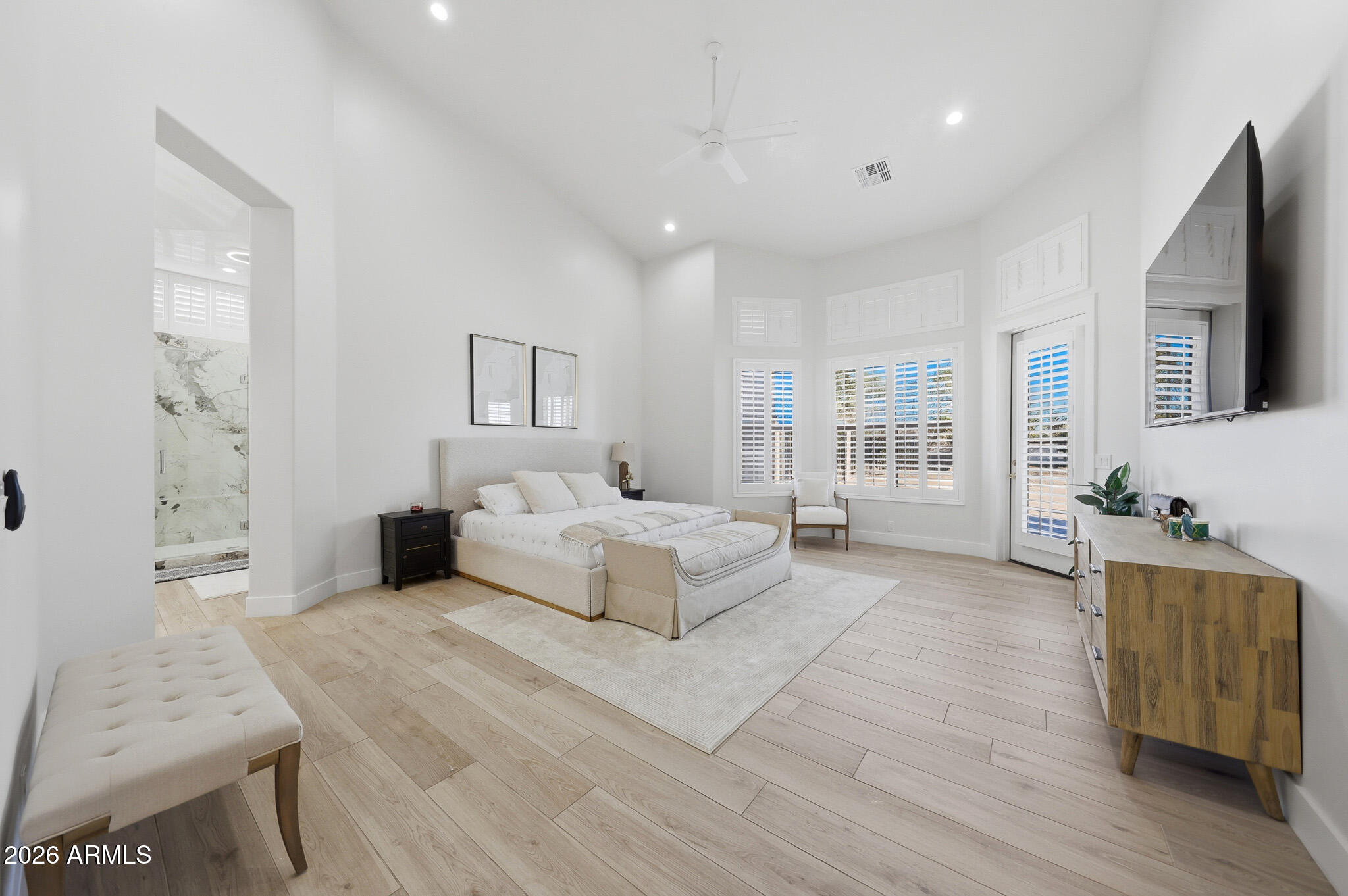 CAMELBACK FARMS - Residential