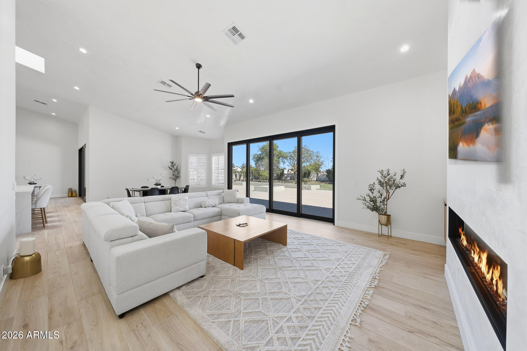 CAMELBACK FARMS - Residential