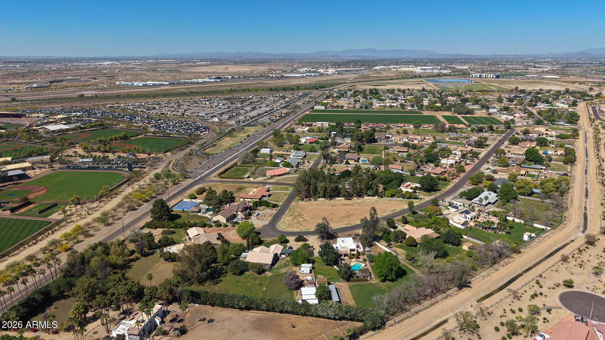 CAMELBACK FARMS - Residential
