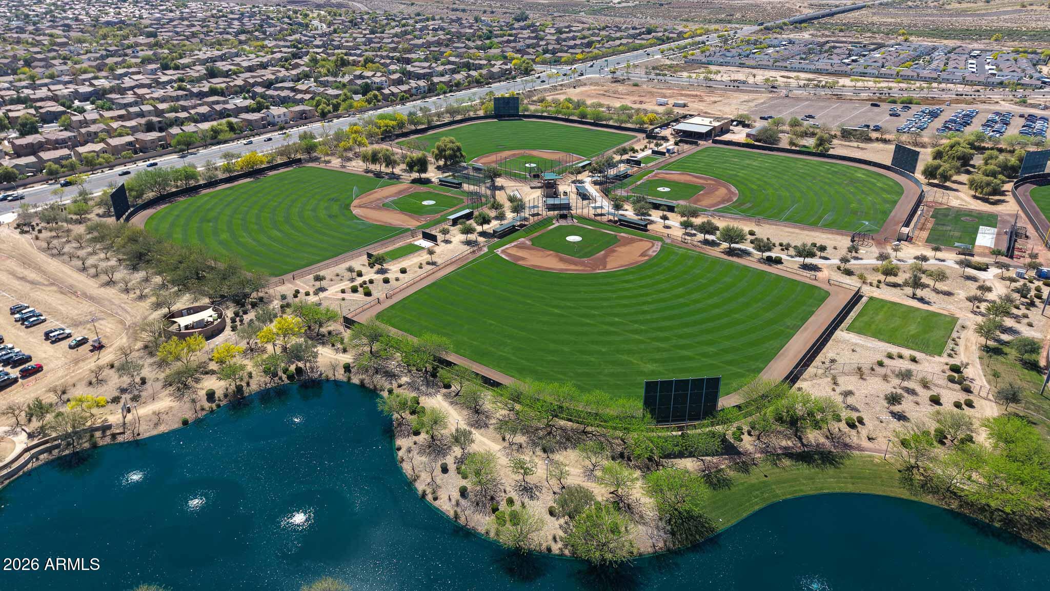 CAMELBACK FARMS - Residential